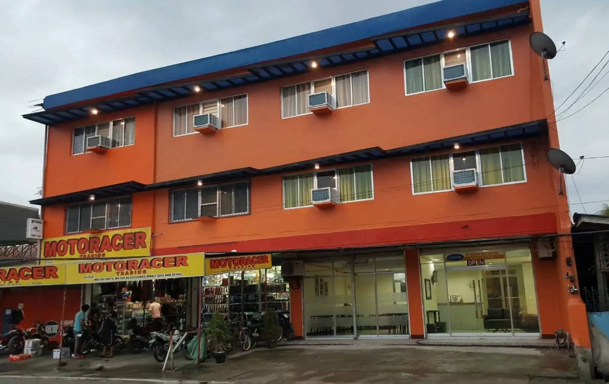 Property building in RedDoorz @ Johsons Pension House Butuan City Property building in RedDoorz @ Johsons Pension House Butuan City