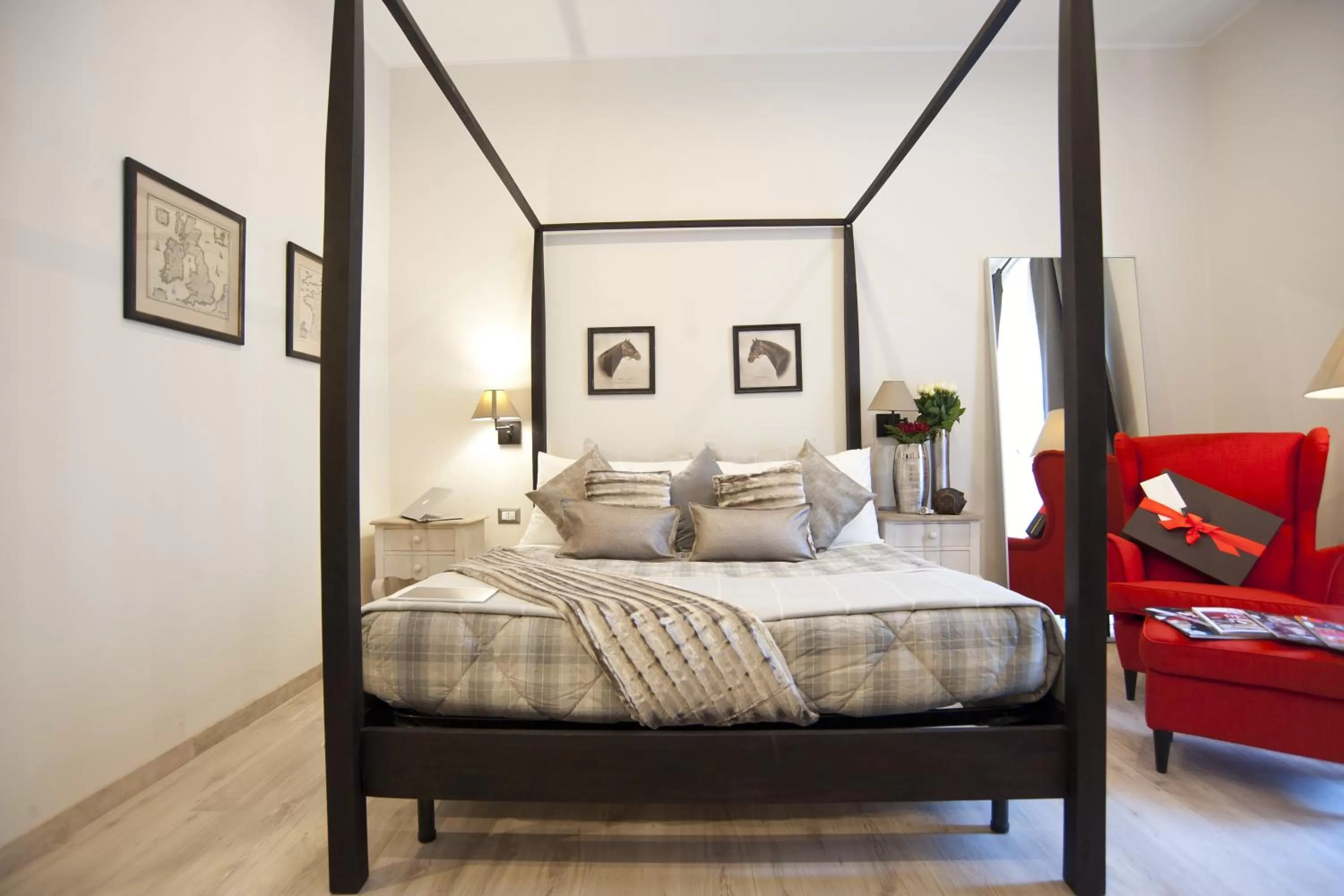 Day, Bed in Town House 62