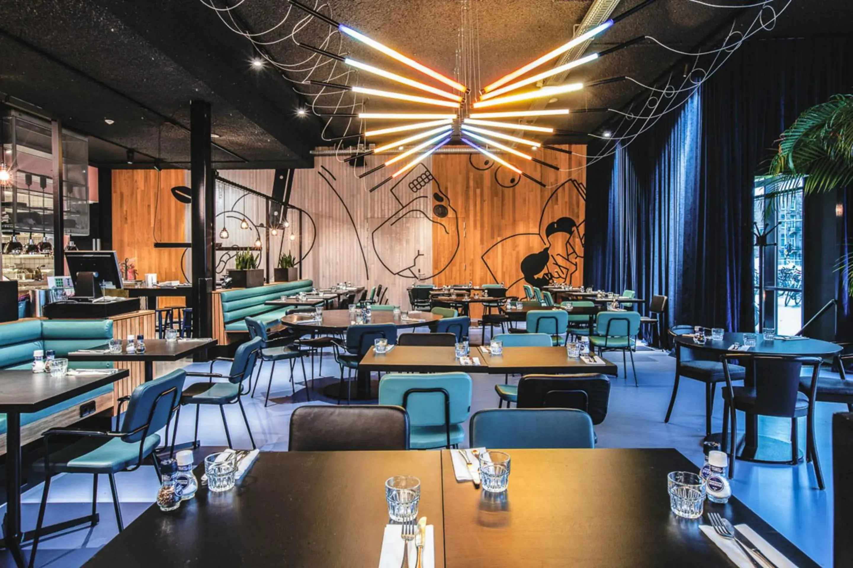 Restaurant/Places to Eat in The Social Hub Amsterdam City