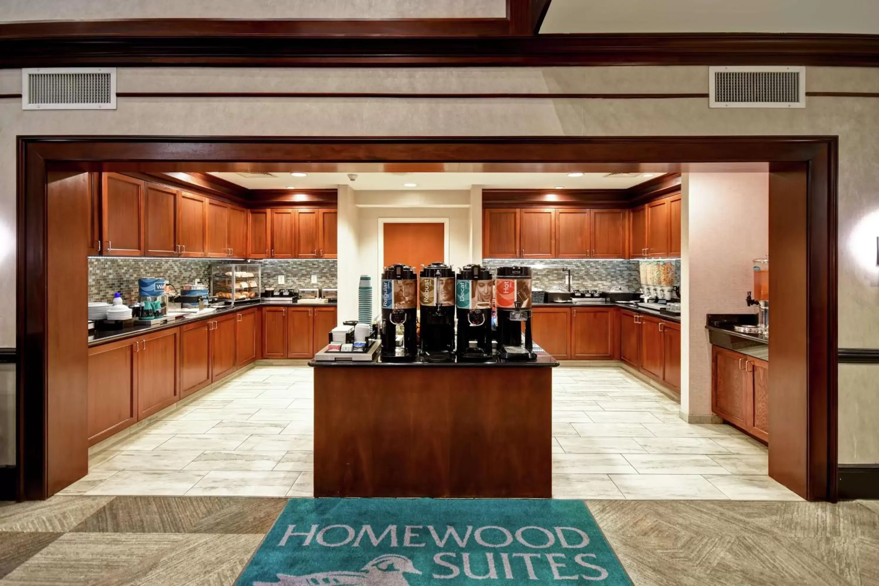 Breakfast, Restaurant/Places to Eat in Homewood Suites by Hilton Chester