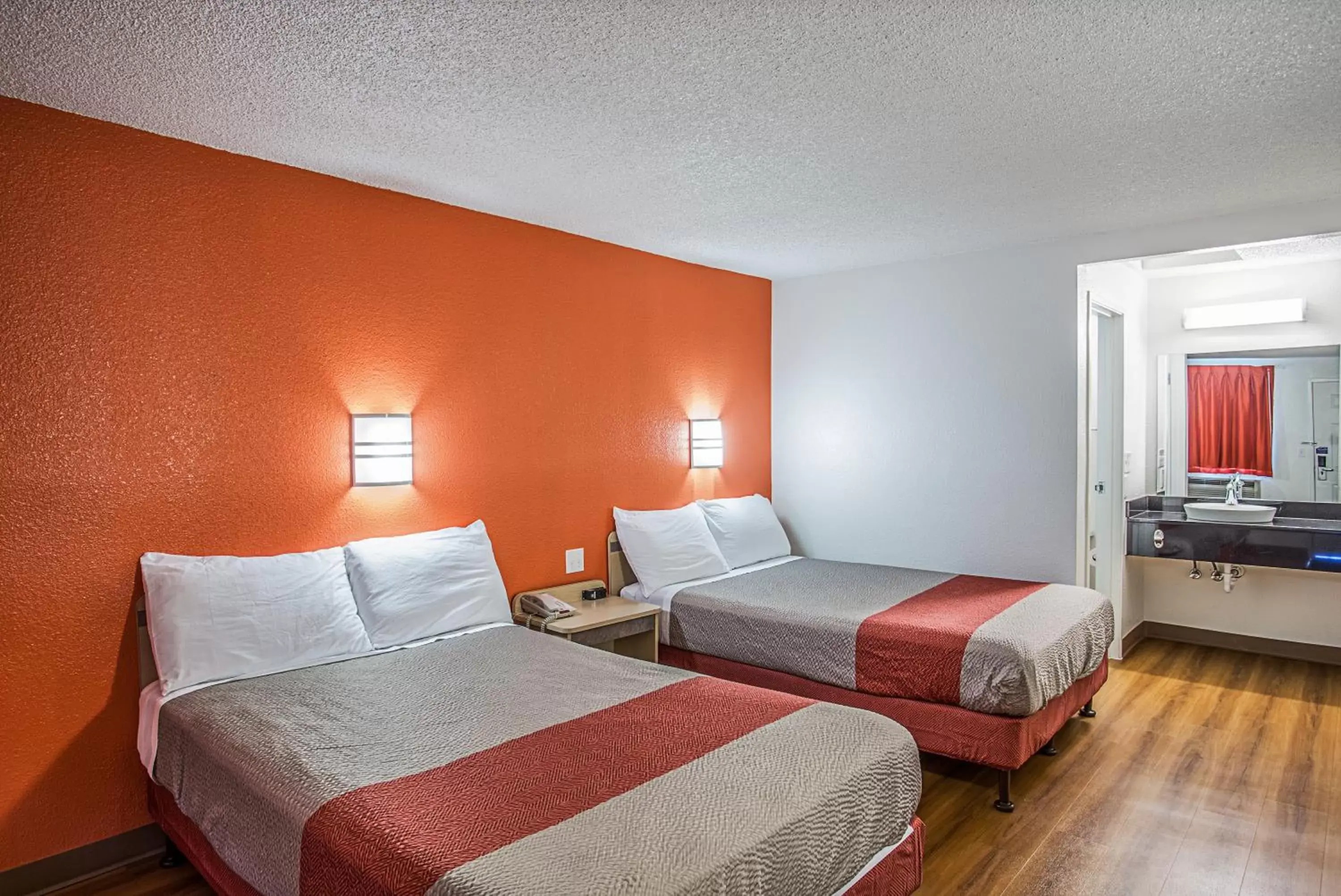 Bedroom, Room Photo in Motel 6-Richland, WA