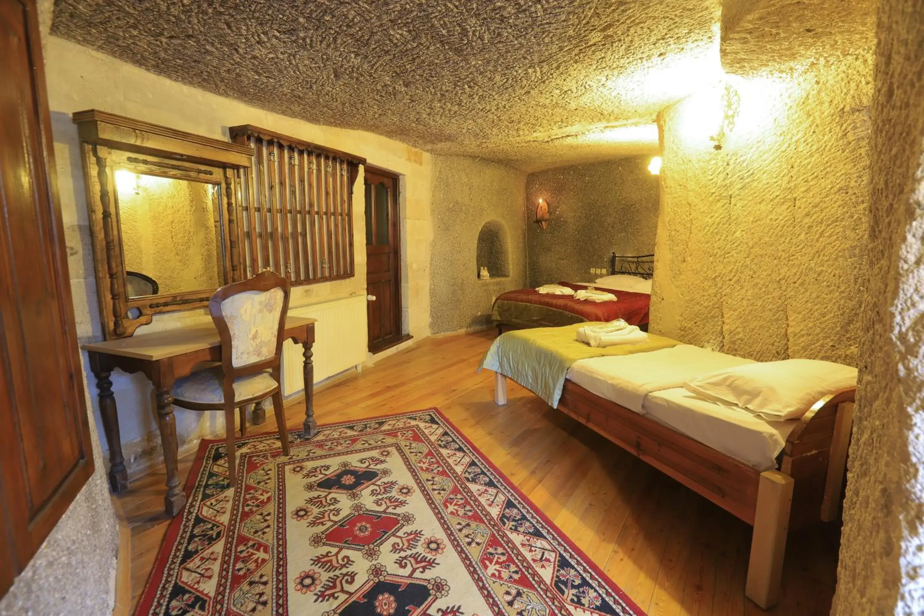 Massage in Antique Terrace Cave Suites