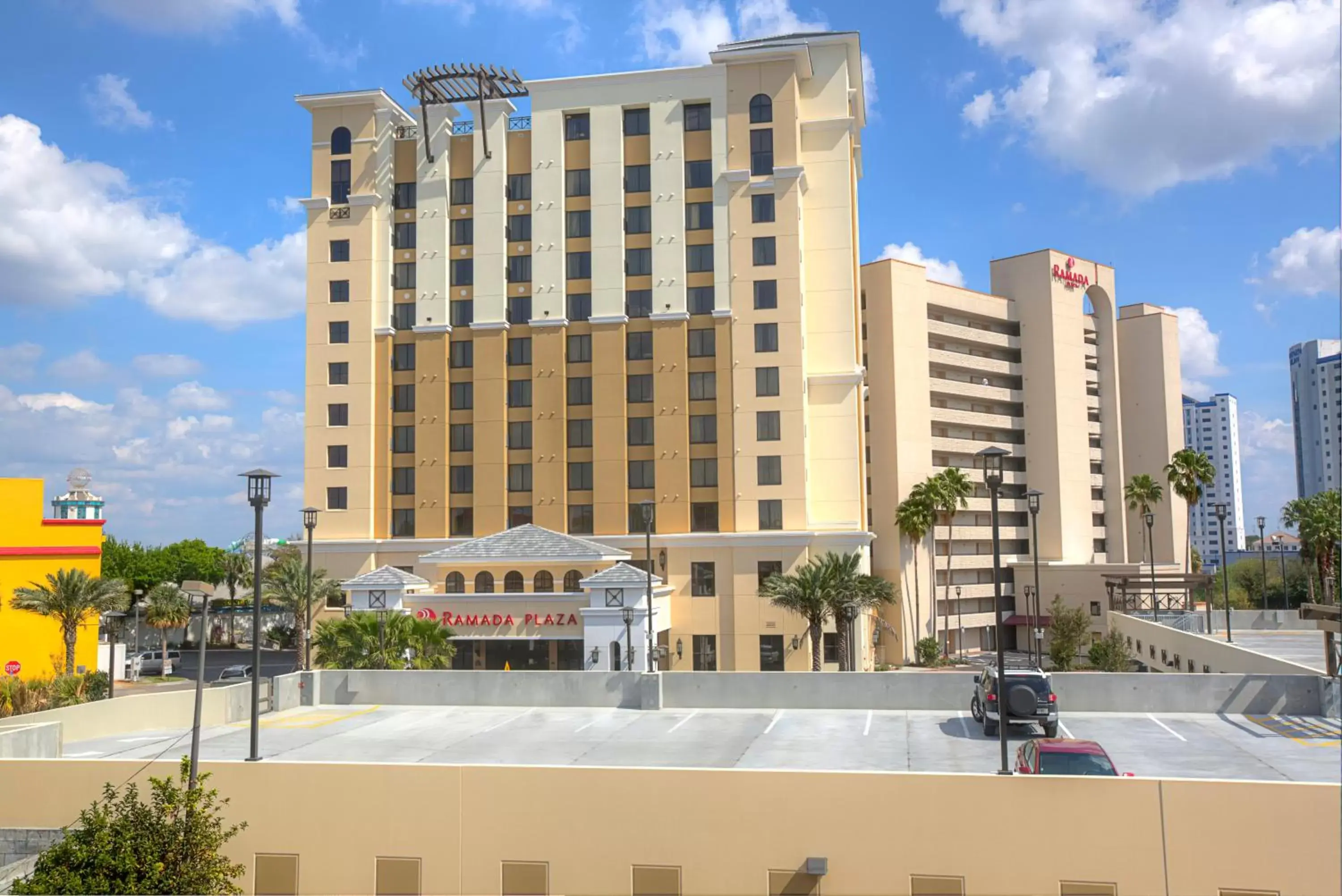 Property building in Ramada Plaza by Wyndham Orlando Resort & Suites Intl Drive - Newly Renovated! Property building in Ramada Plaza by Wyndham Orlando Resort & Suites Intl Drive - Newly Renovated!