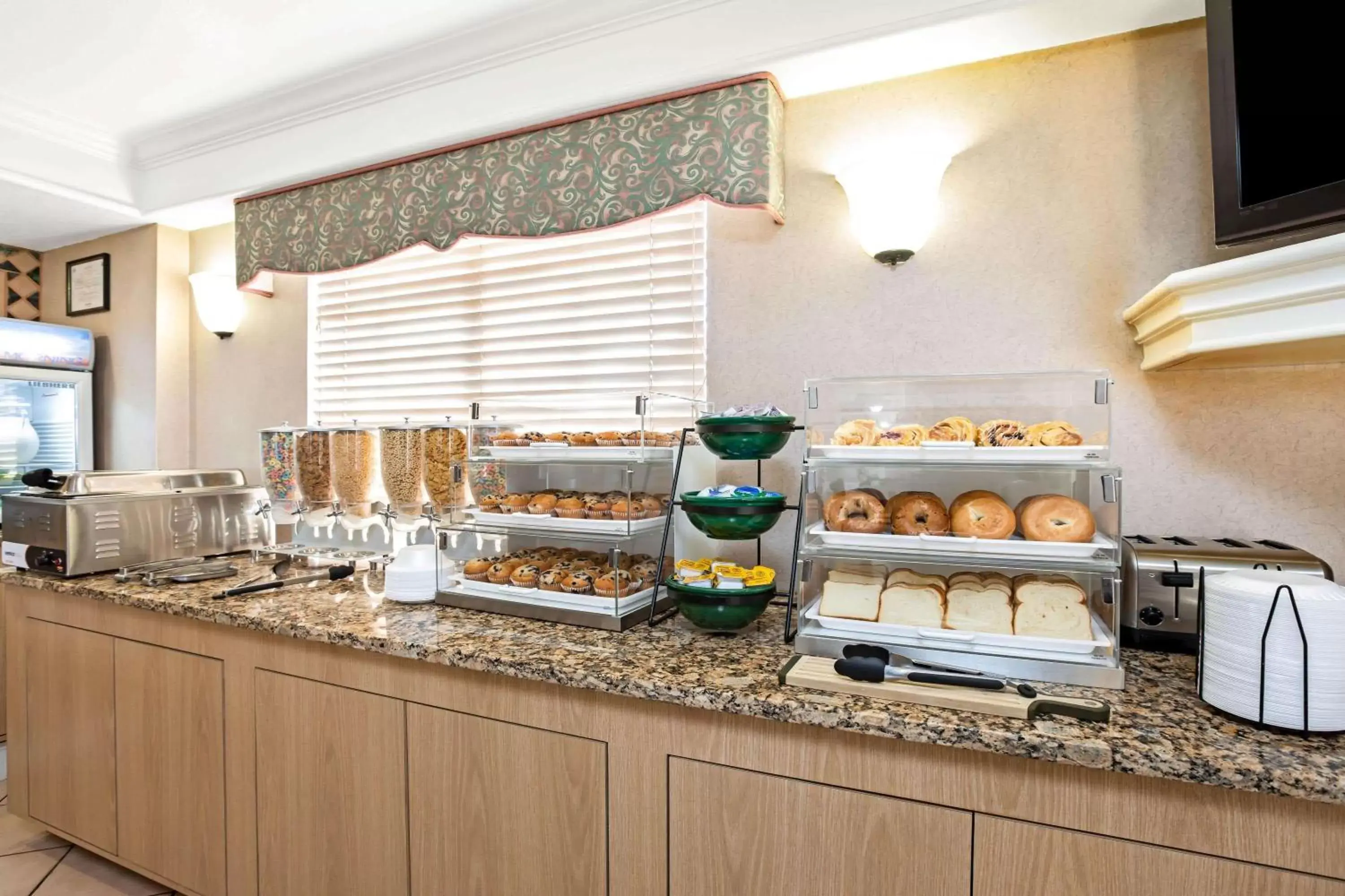 Restaurant/places to eat, Food in La Quinta Inn by Wyndham El Paso East Lomaland