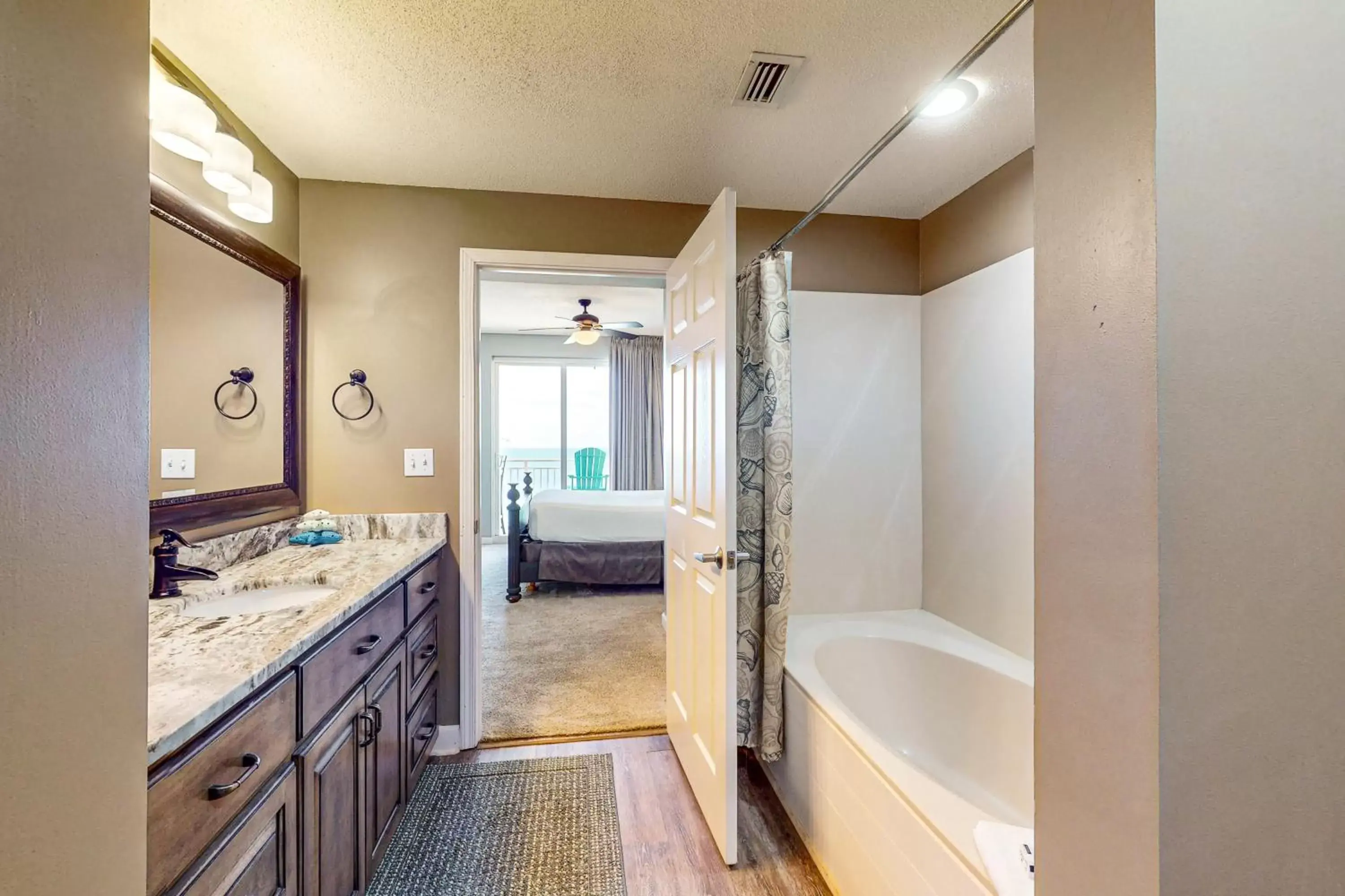 Bathroom in Sterling Reef 902