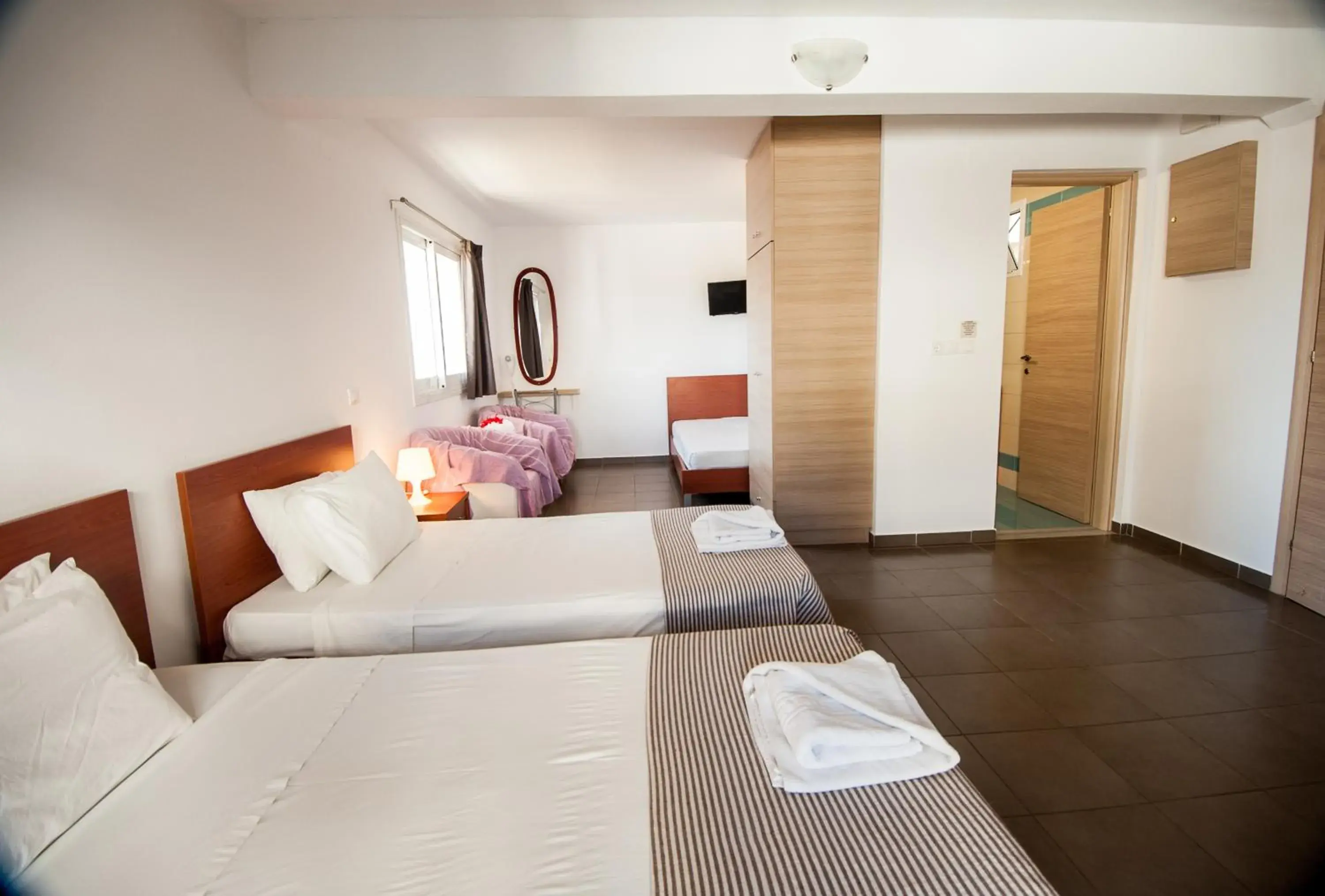 Photo of the whole room, Bed in Elounda Sunrise Apartments