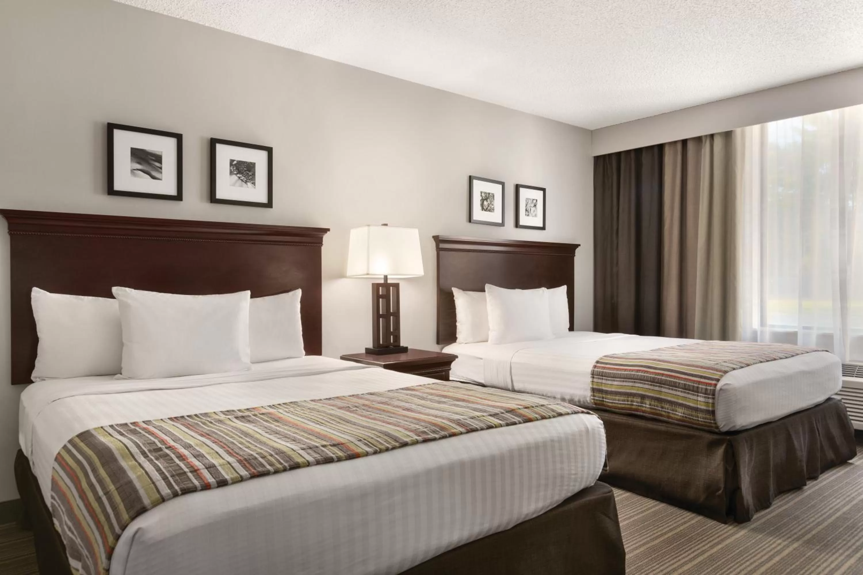 Bed in Country Inn & Suites by Radisson, Traverse City, MI