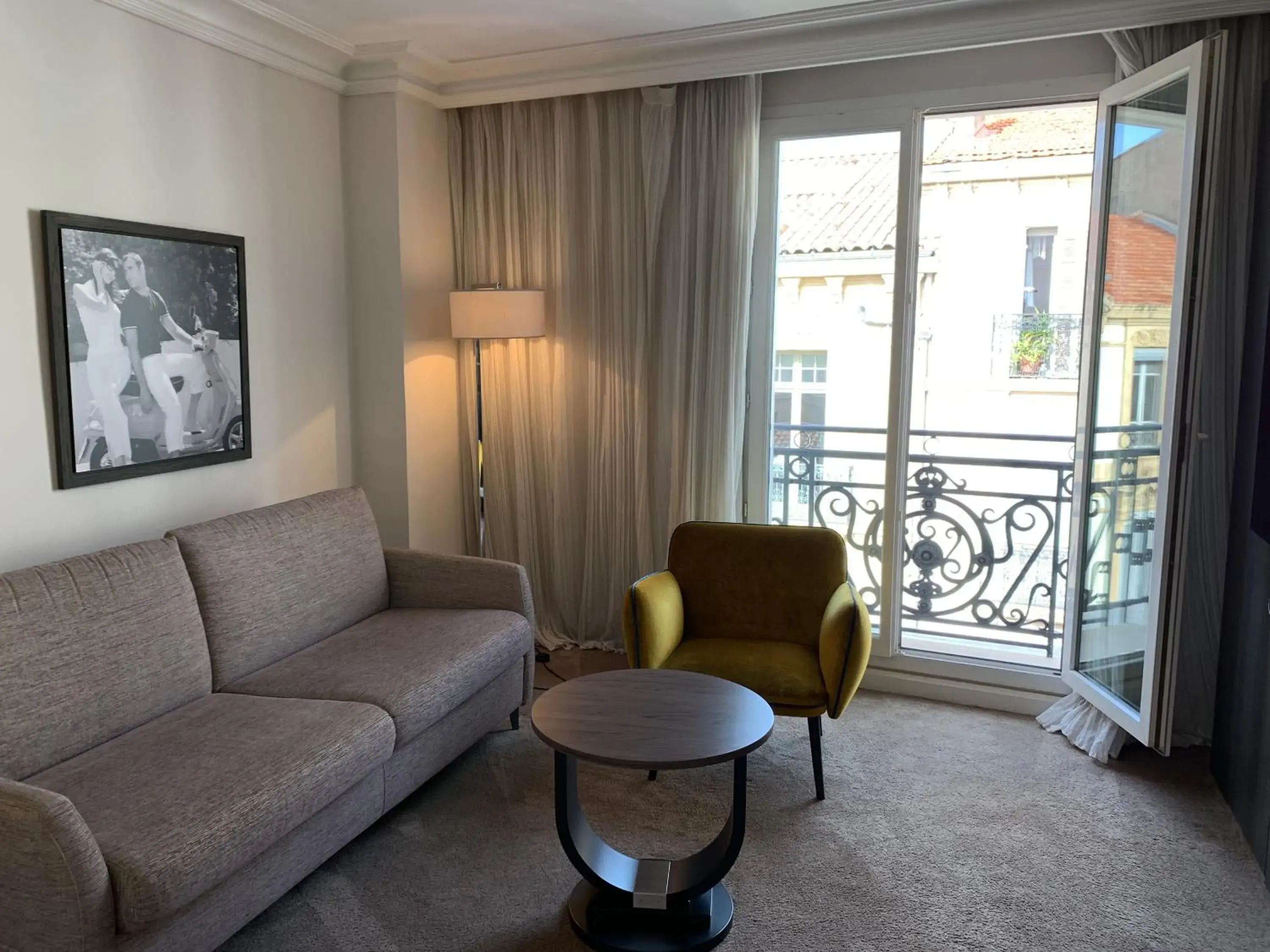 Family, Seating Area in Hôtel Le Canberra