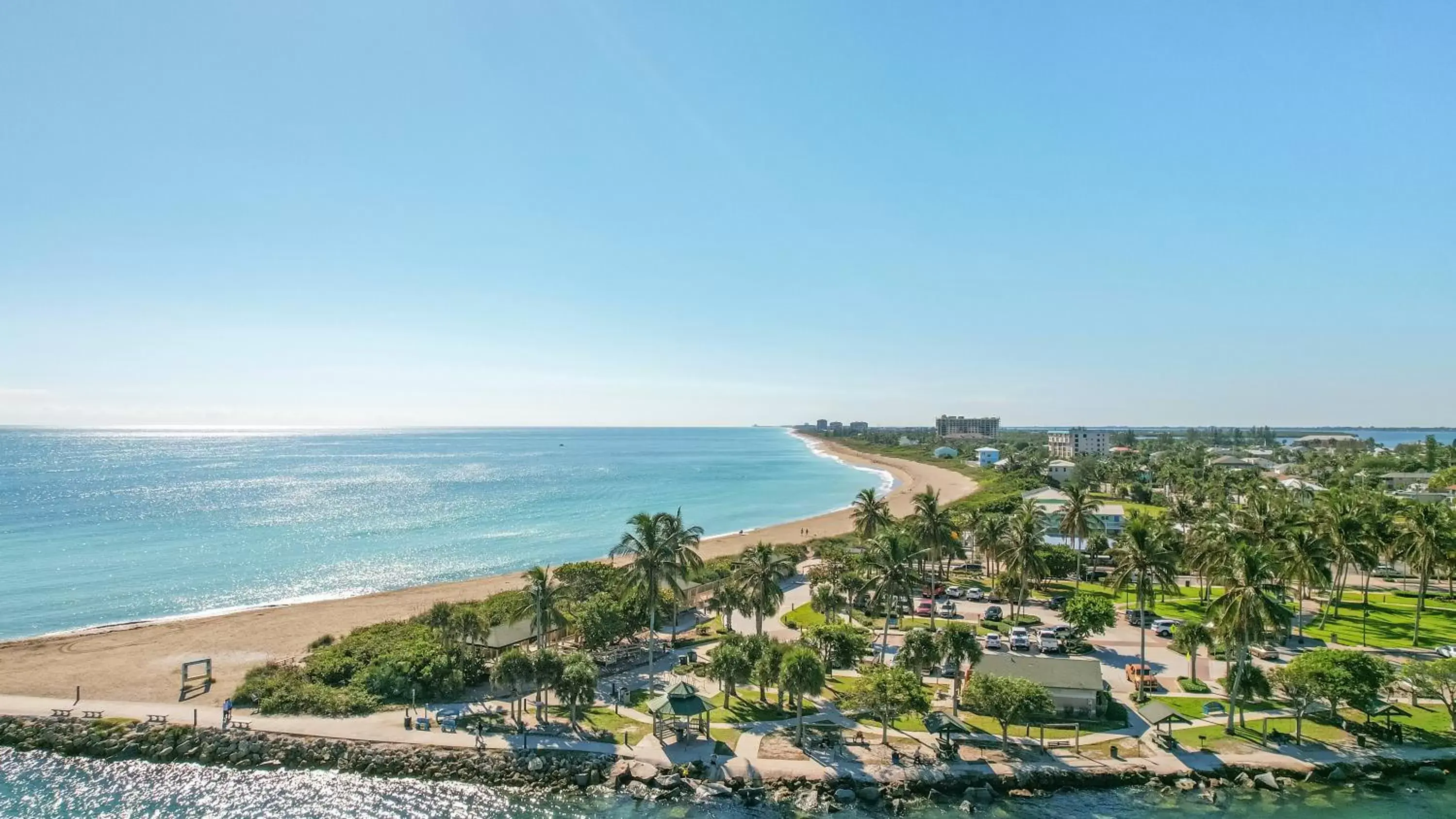 Nearby landmark, Bird's-eye View in Royal Inn Beach Hutchinson Island