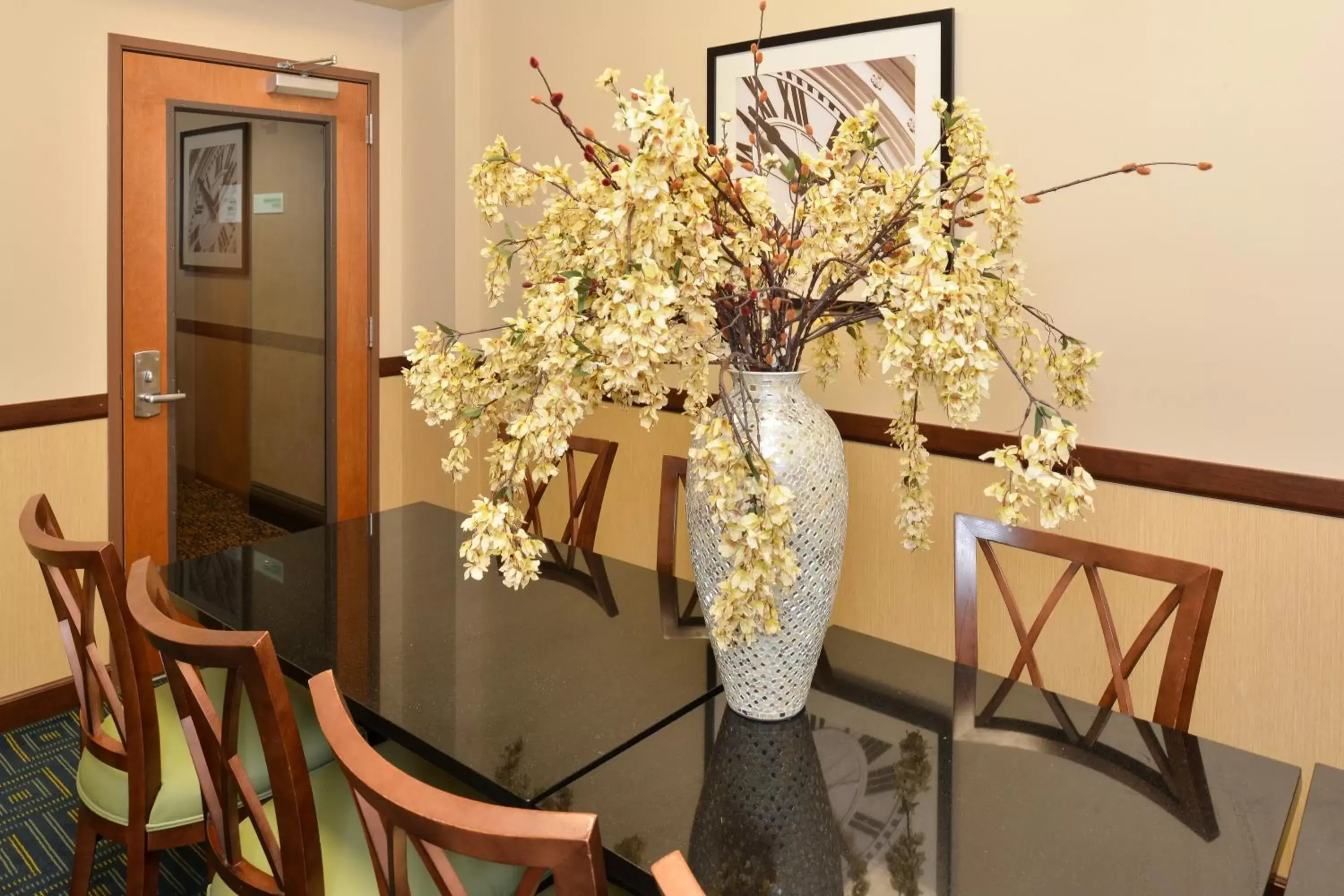 Meeting/conference room in Holiday Inn Montgomery South Airport, an IHG Hotel