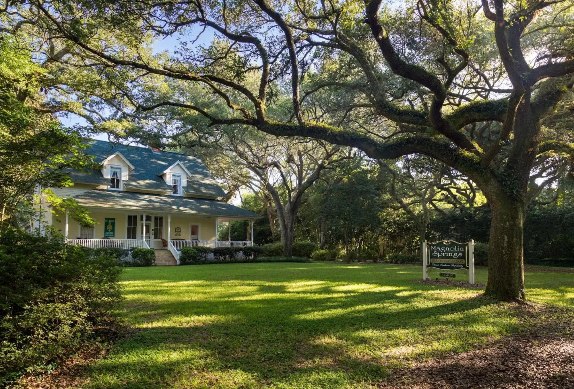 Facade/entrance, Property Building in Magnolia Springs Bed and Breakfast