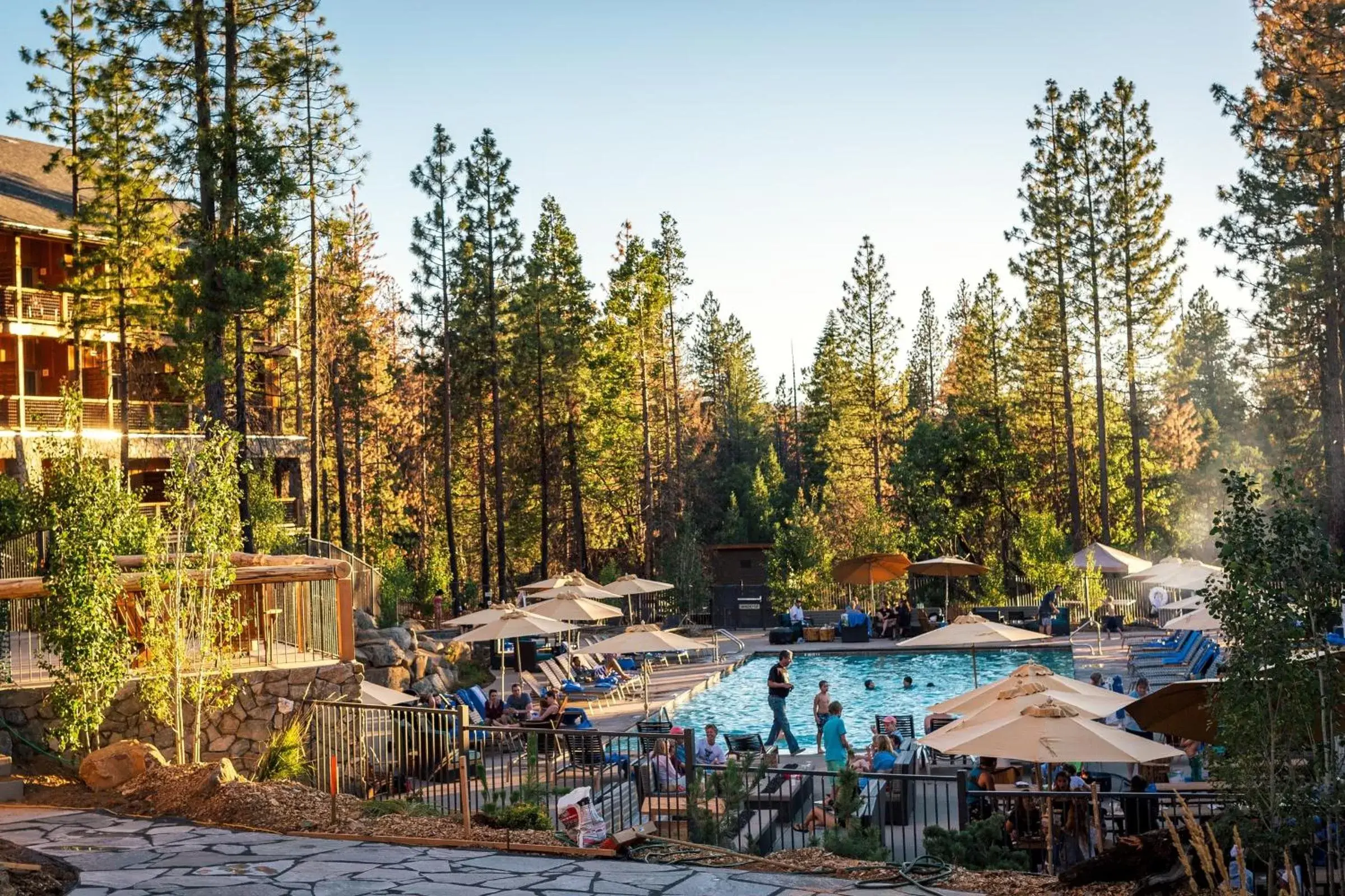 Swimming pool in Rush Creek Lodge at Yosemite