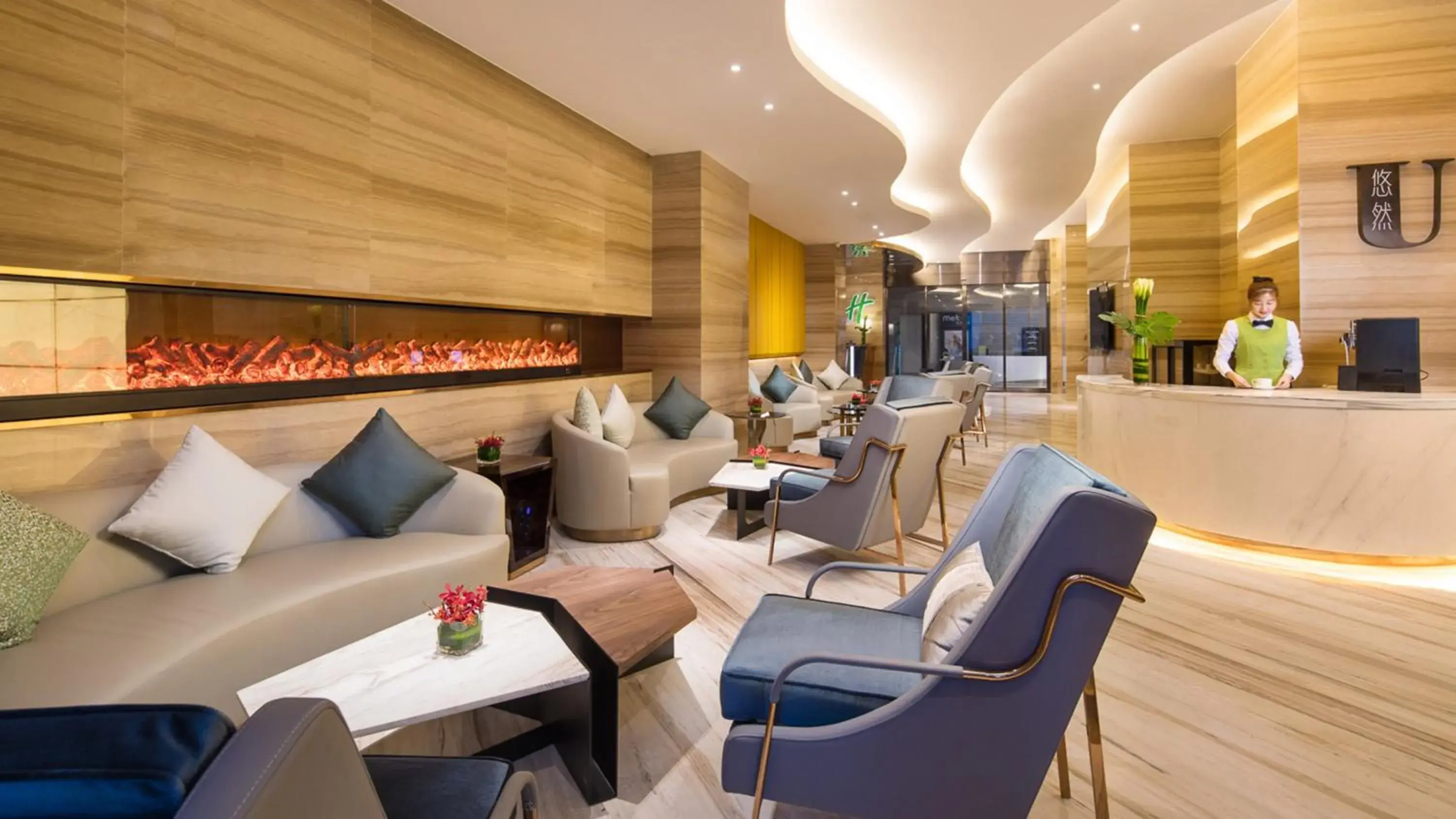 Lounge or bar in Holiday Inn Suites Xi'an High-Tech Zone, an IHG Hotel