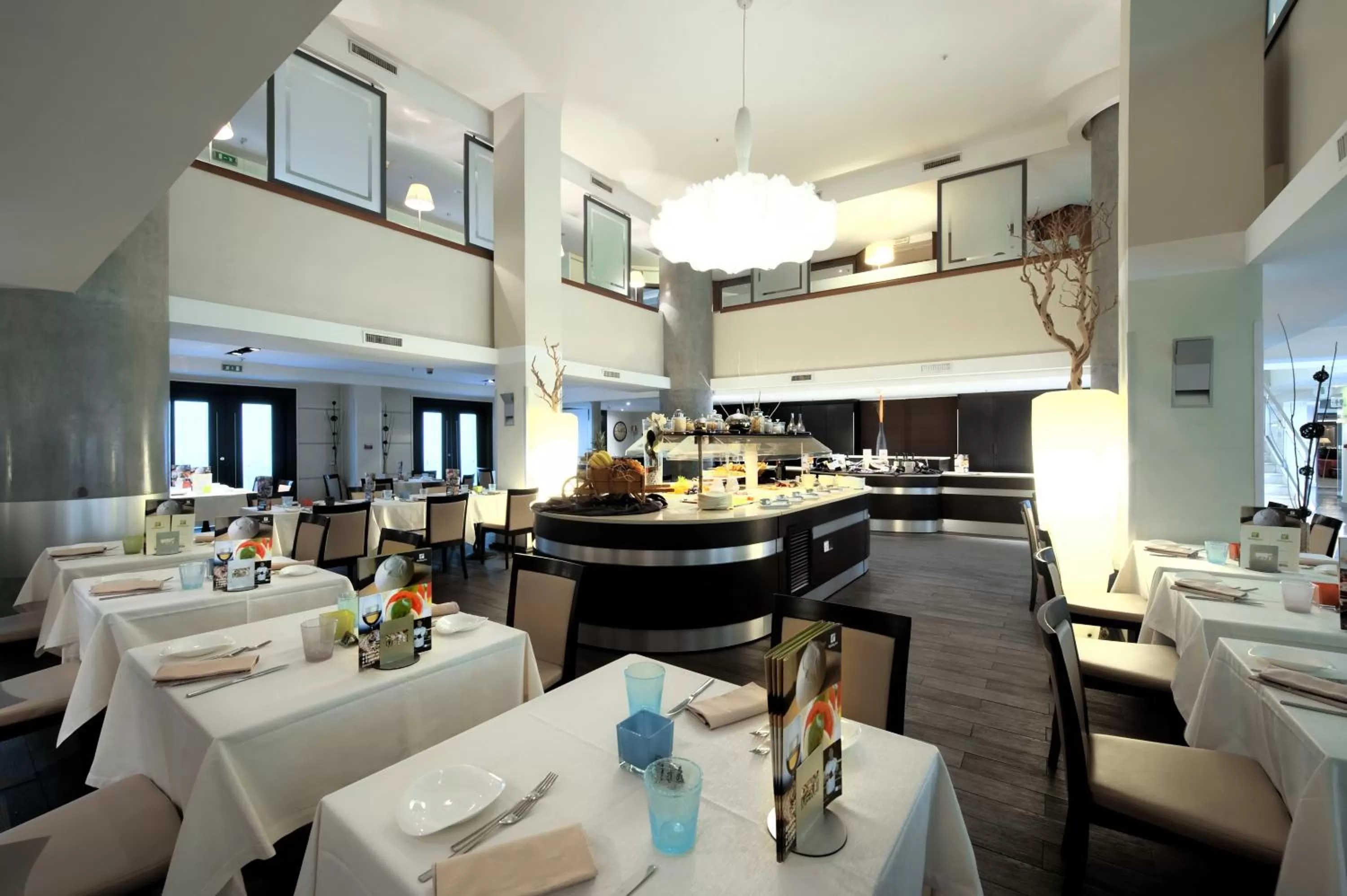 Restaurant/places to eat in Holiday Inn Naples by IHG