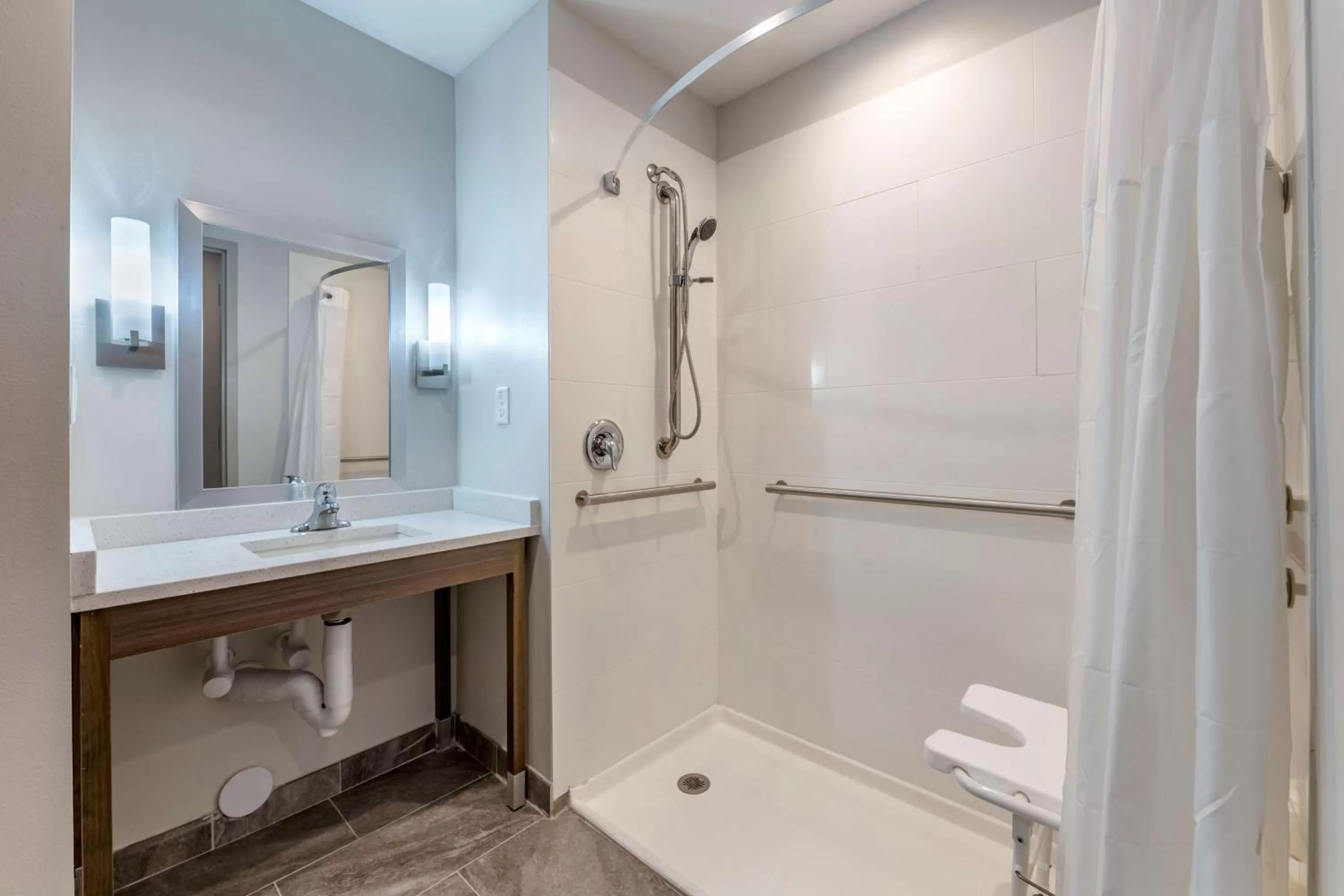 Bathroom in Best Western Plus Lakeland