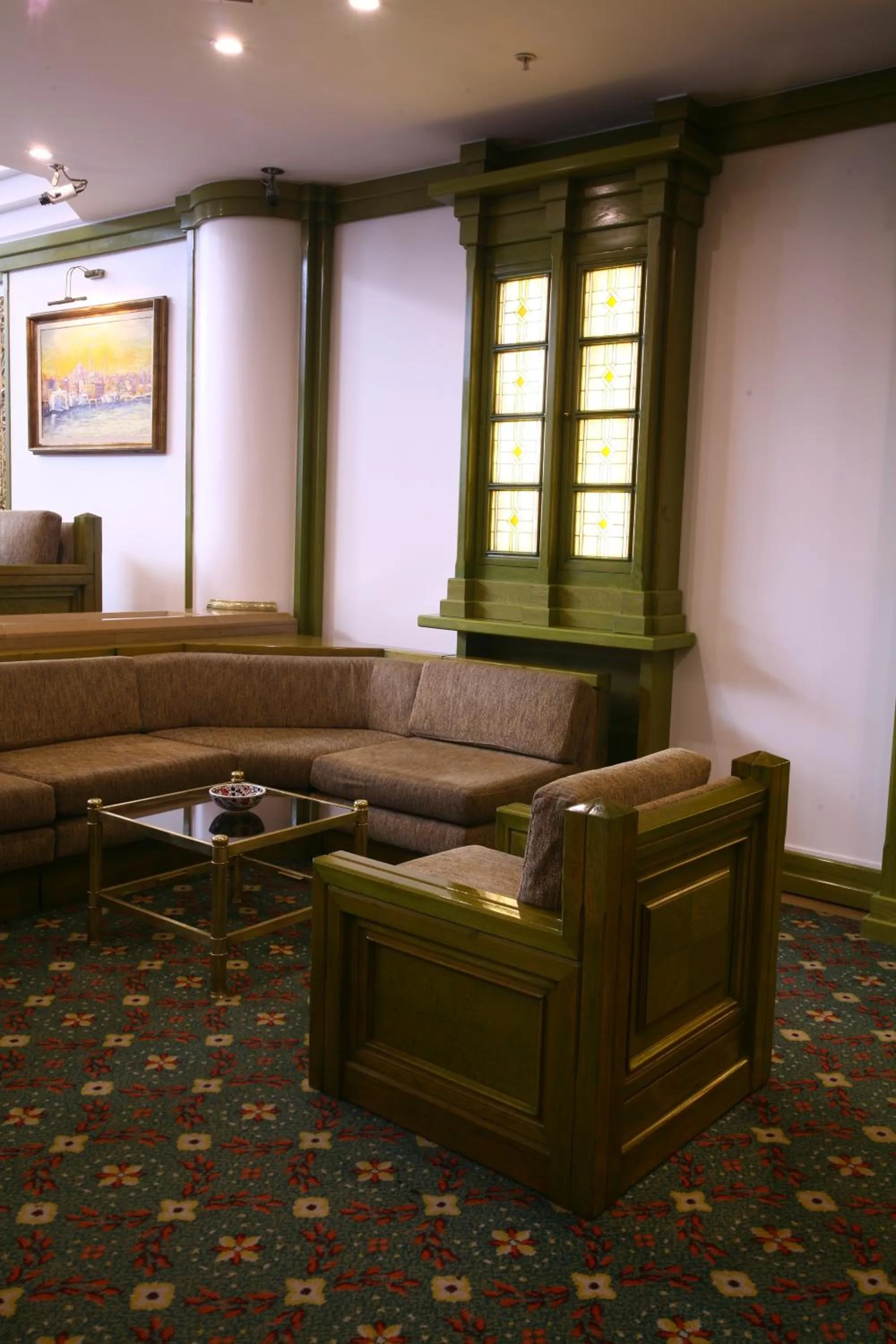 Lobby or reception in Istanbul Royal Hotel