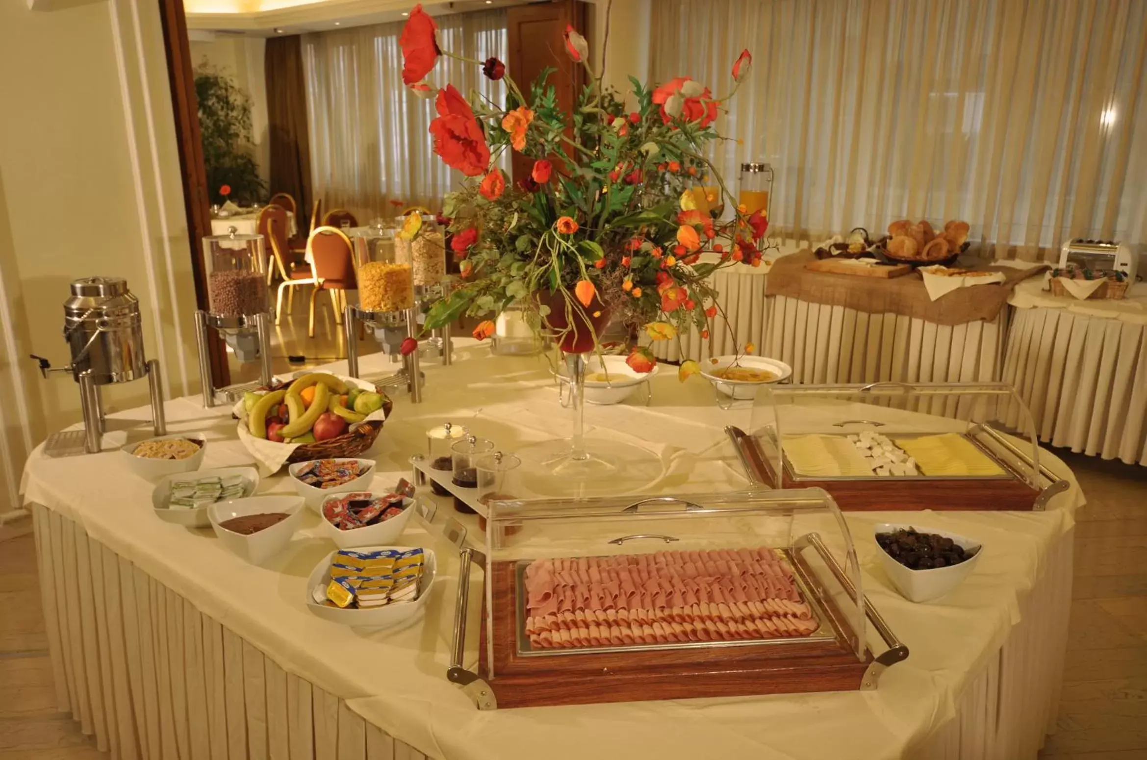 Food, Restaurant/Places to Eat in Vergina Hotel
