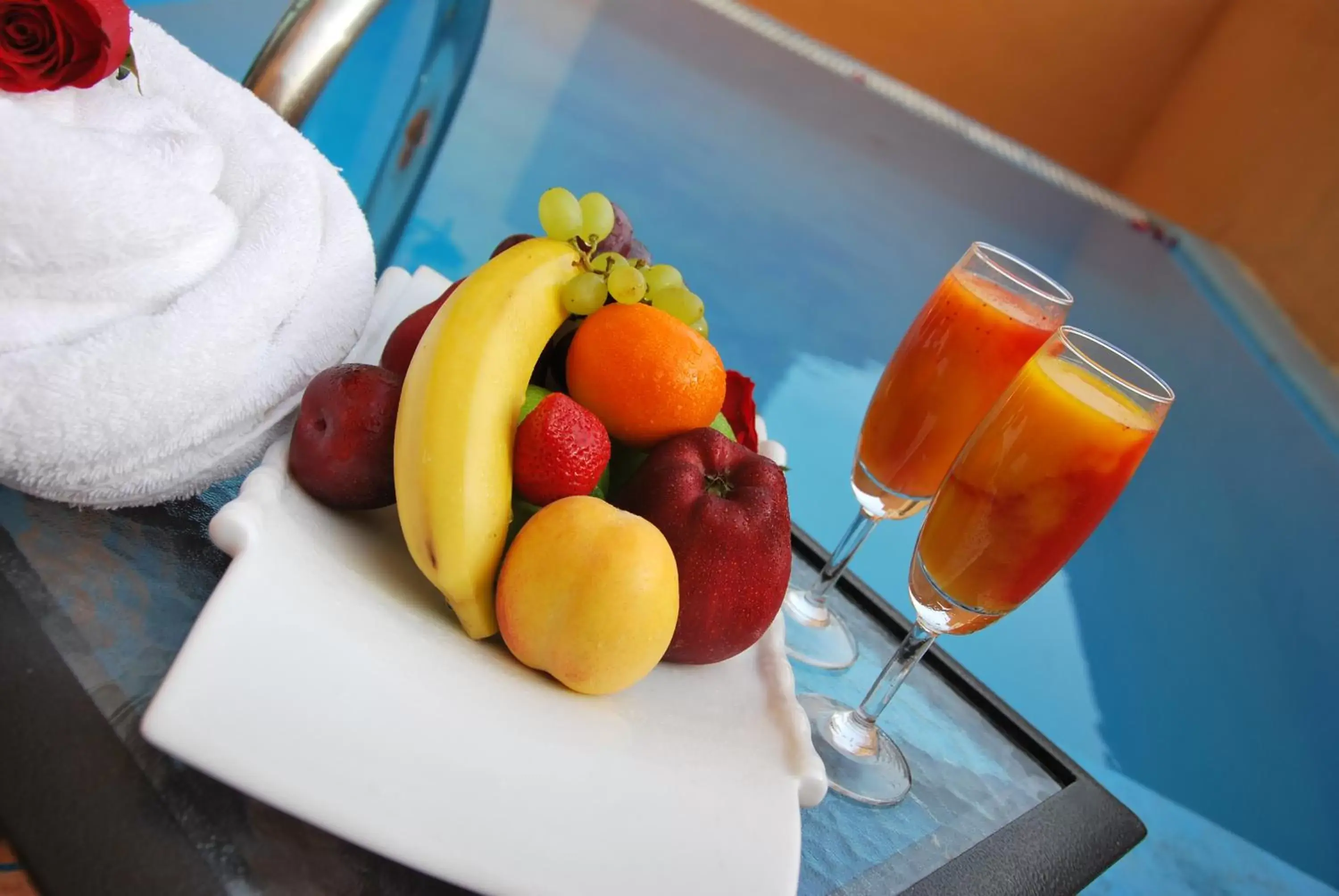 Swimming pool in The Convention Center & Royal Suites Hotel Swimming pool in The Convention Center & Royal Suites Hotel