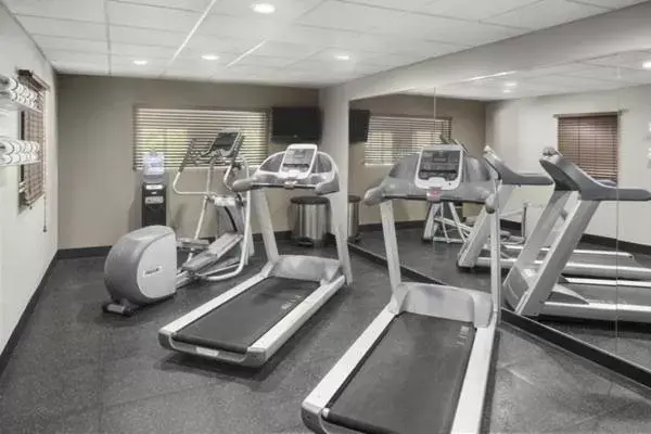 Fitness centre/facilities, Fitness Center/Facilities in Country Inn & Suites by Radisson, Louisville South, KY