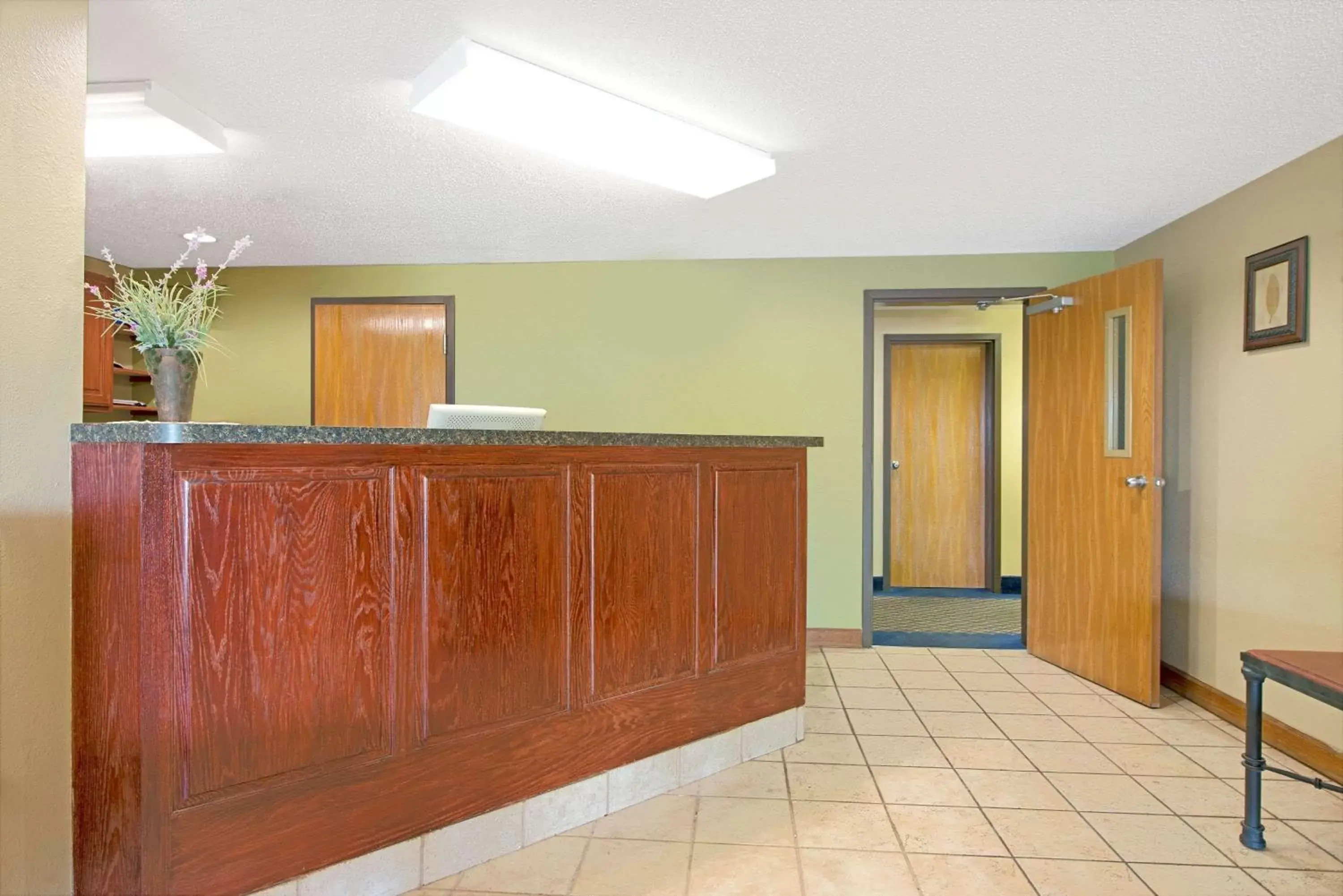 Lobby or reception, Lobby/Reception in Super 8 by Wyndham St. Clair MO