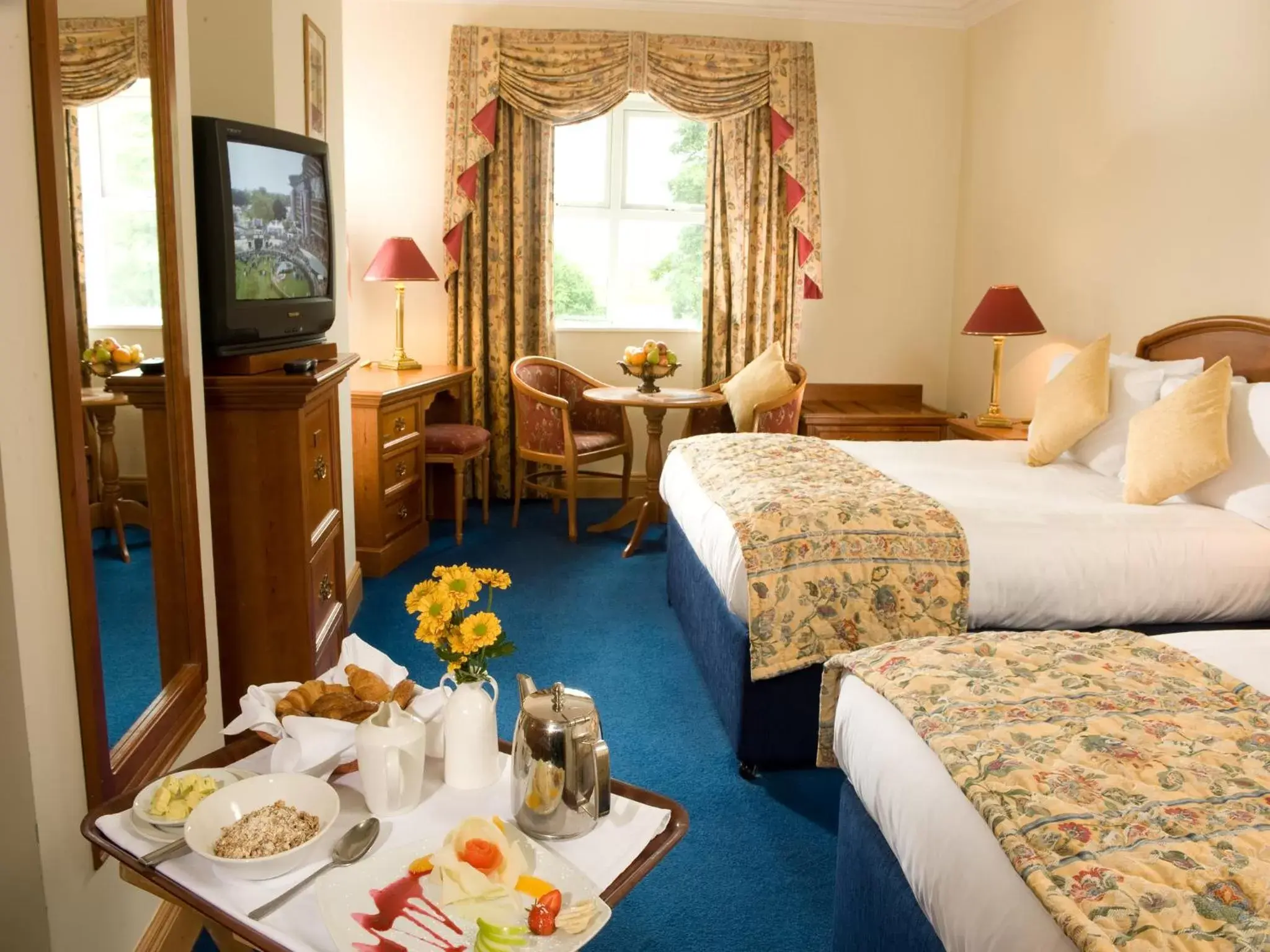 Family Room (2 Adults + 1 Child) in Lady Gregory Hotel, Leisure Club & Beauty Rooms