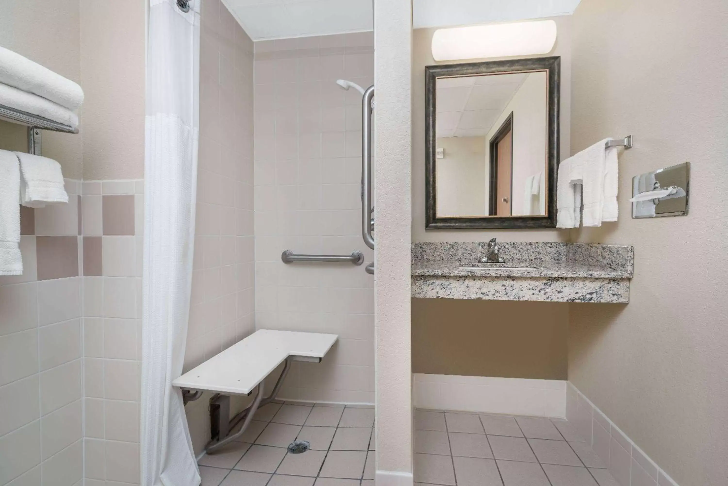 Shower, Bathroom in AmericInn by Wyndham Fort Dodge