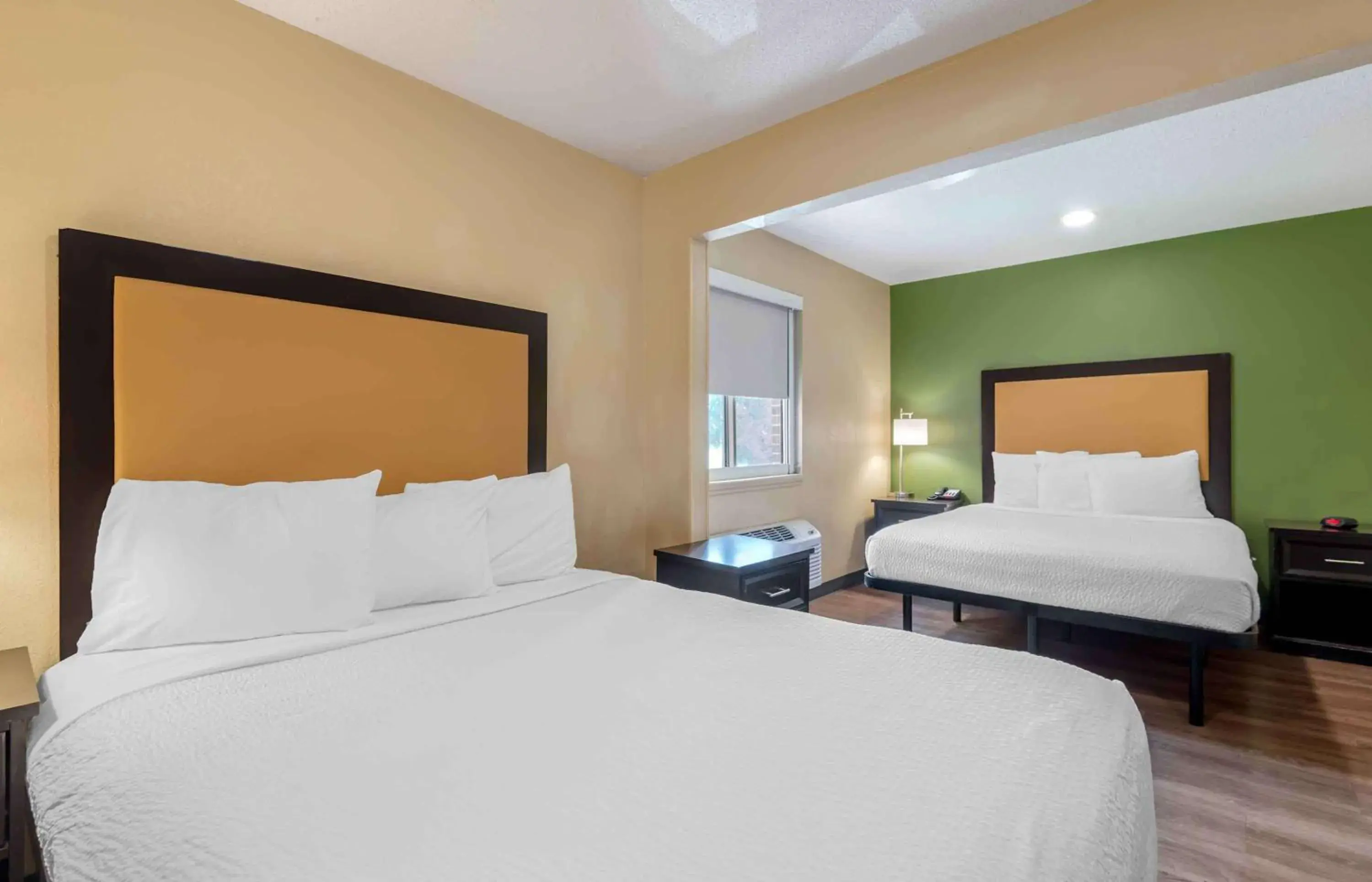 Bedroom, Bed in Extended Stay America Select Suites - Charlotte - Tyvola Rd - Executive Park