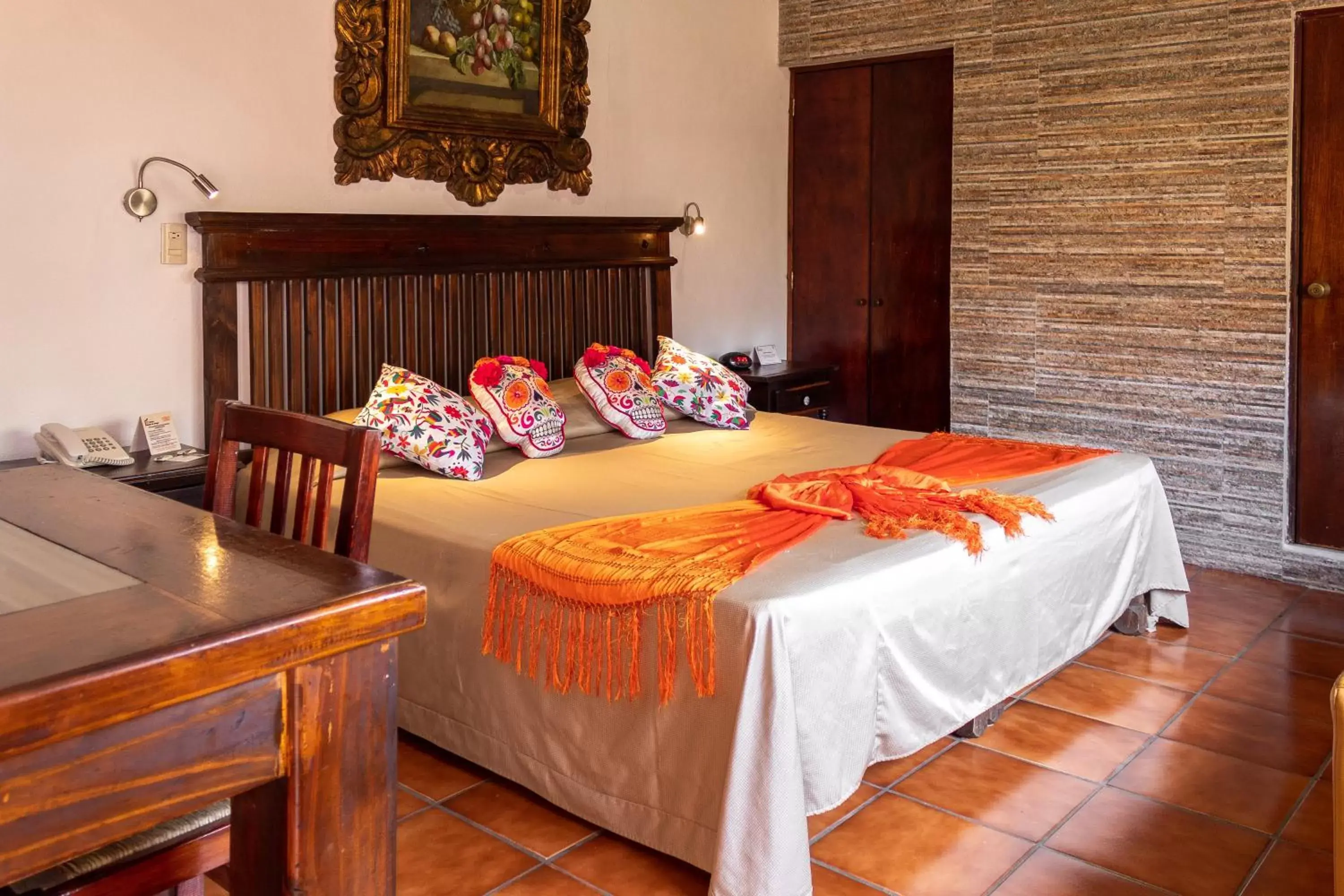 Bedroom, Bed in Hotel Posada De Roger