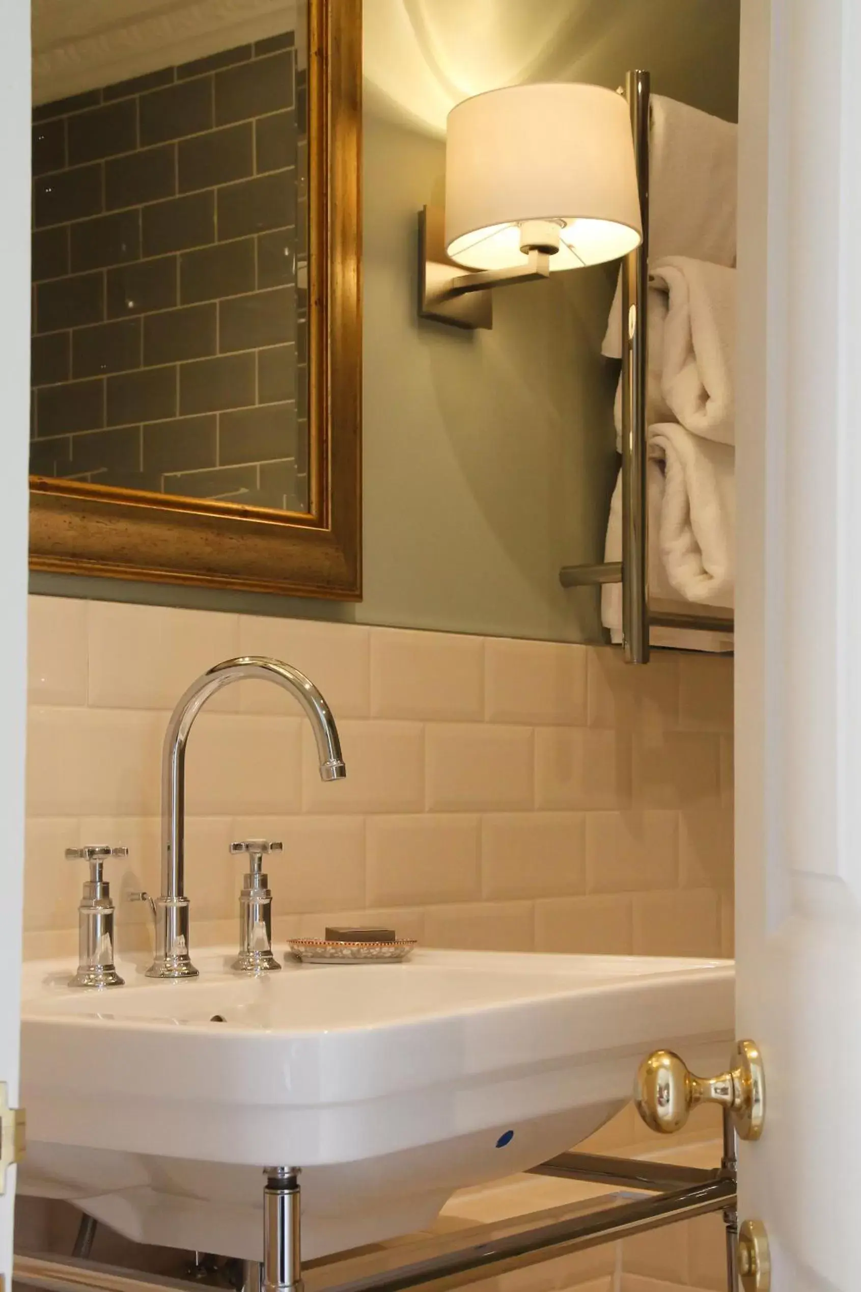 Bathroom in Spread Eagle Hotel And Spa