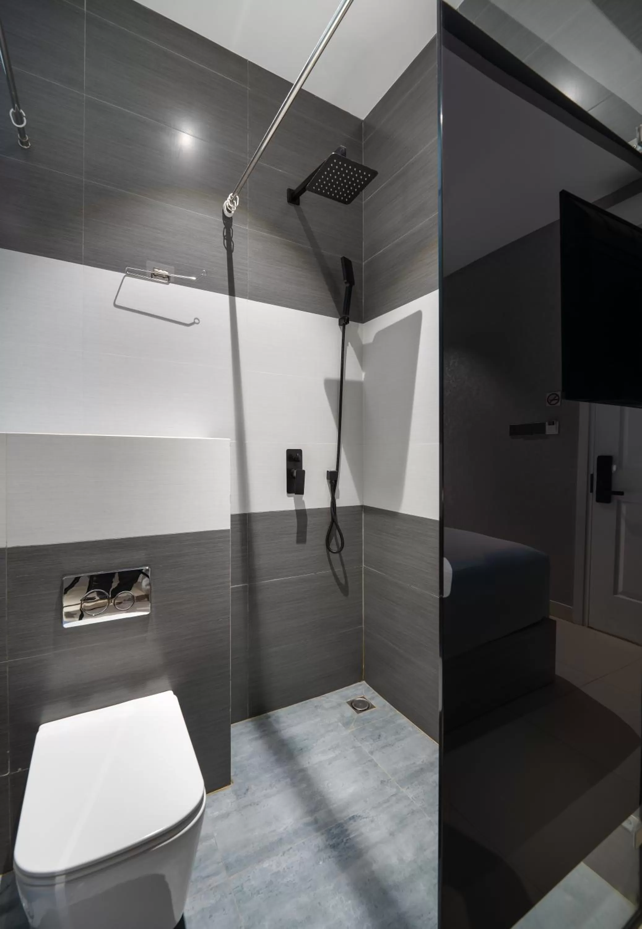 Bathroom in Mari Queen Hotel - Bui Thi Xuan