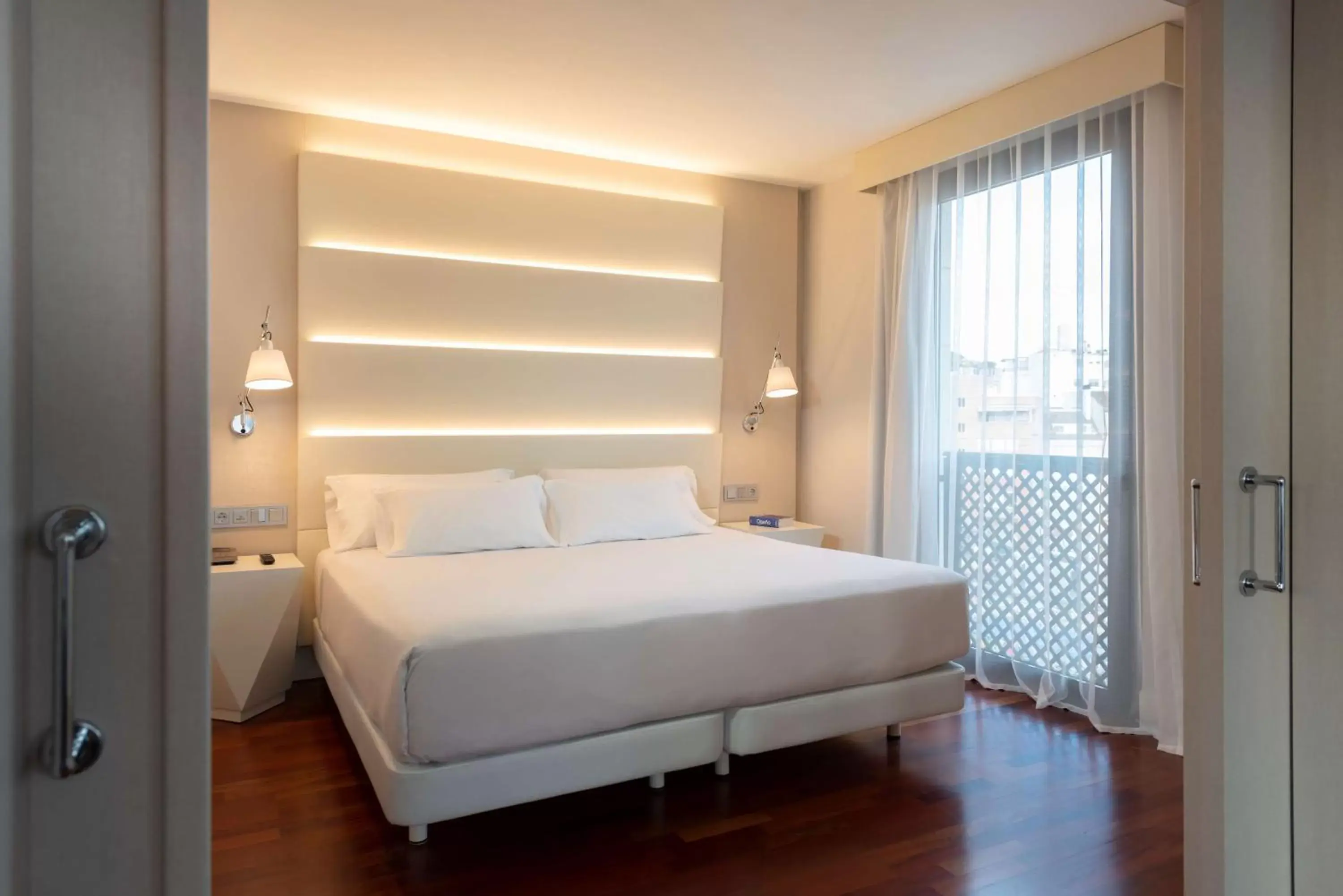Bedroom, Bed in NH Málaga