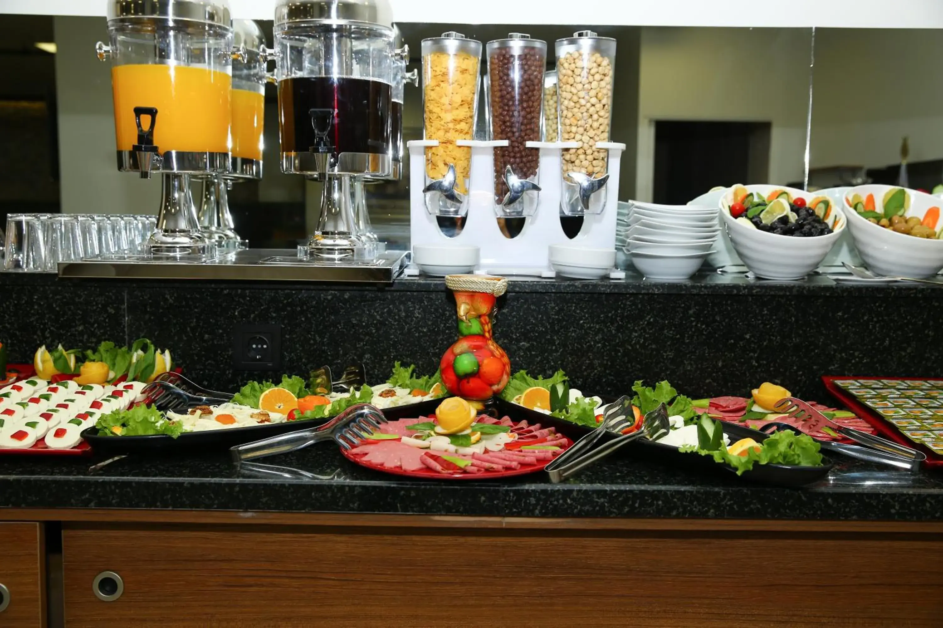 Buffet breakfast, Food in Golden Lounge Hotel