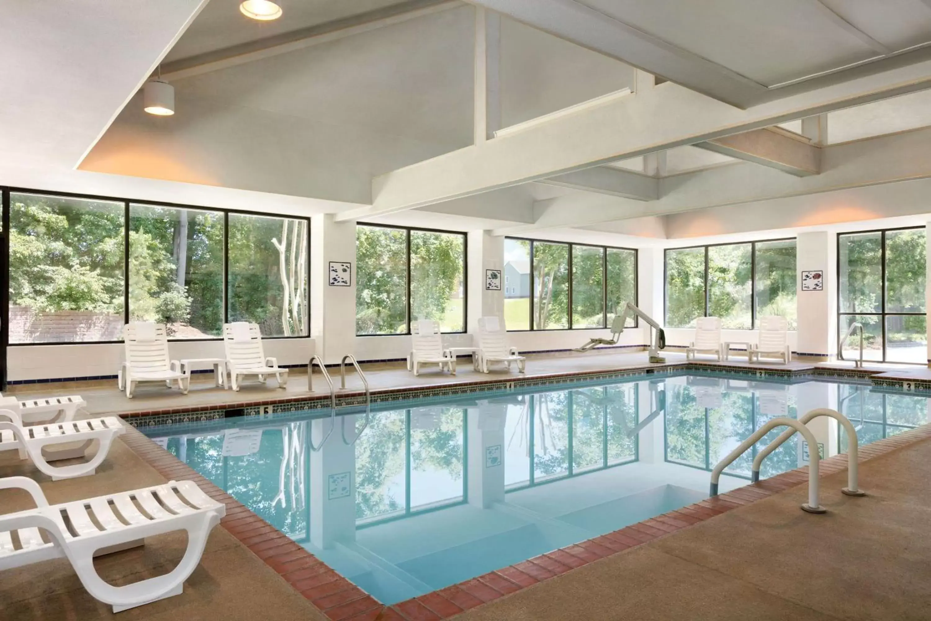 Pool view, Swimming Pool in Homewood Suites Williamsburg