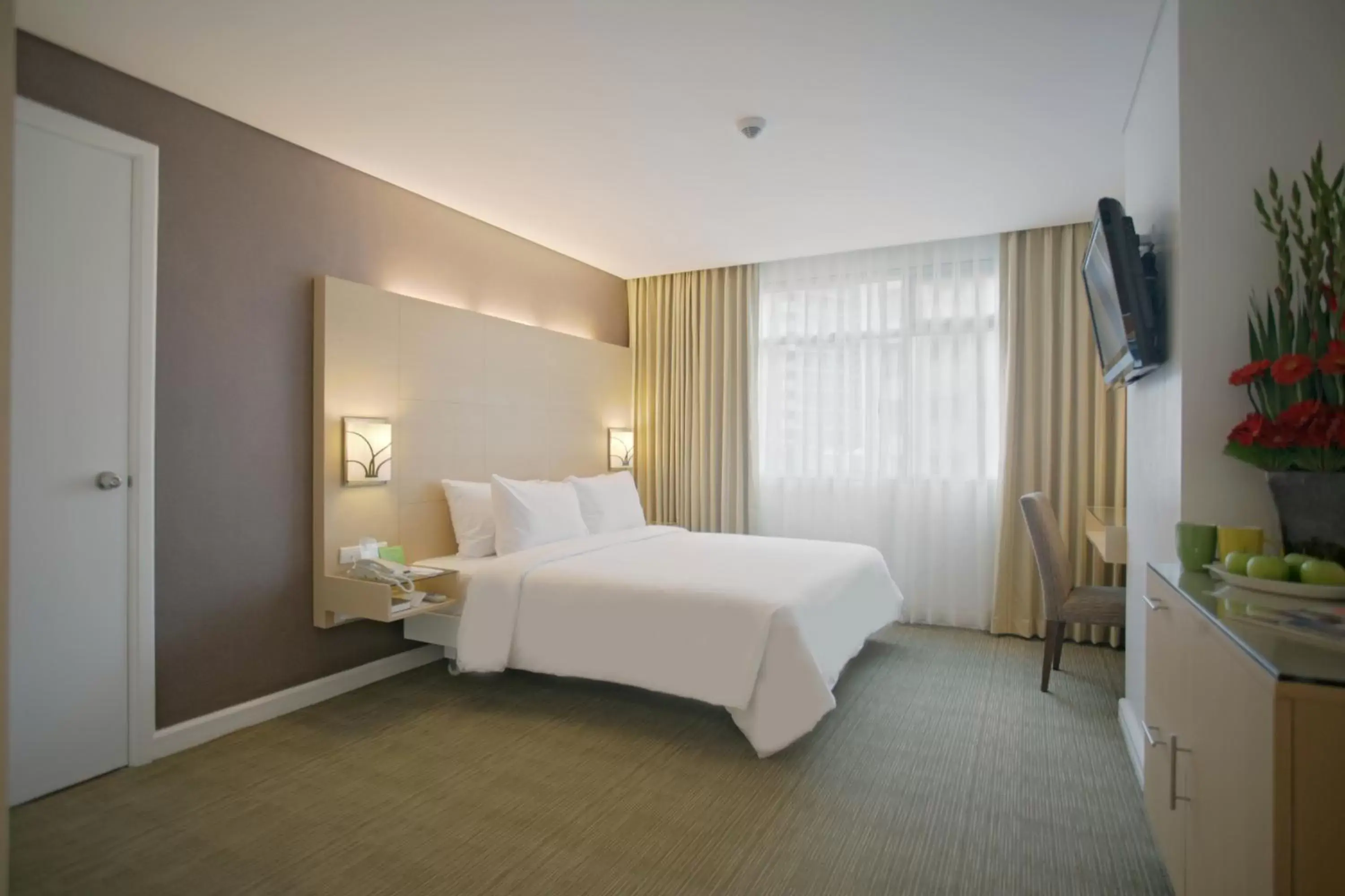 Bedroom, Bed in St Giles Hotel Makati