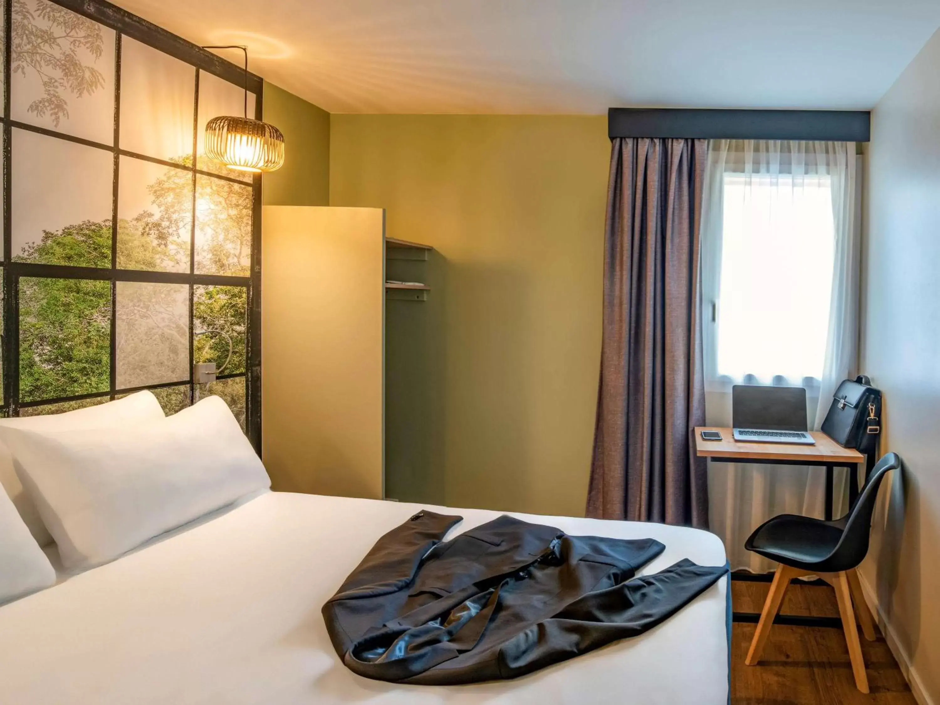 Photo of the whole room, Bed in ibis Styles Parc des Expositions de Villepinte
