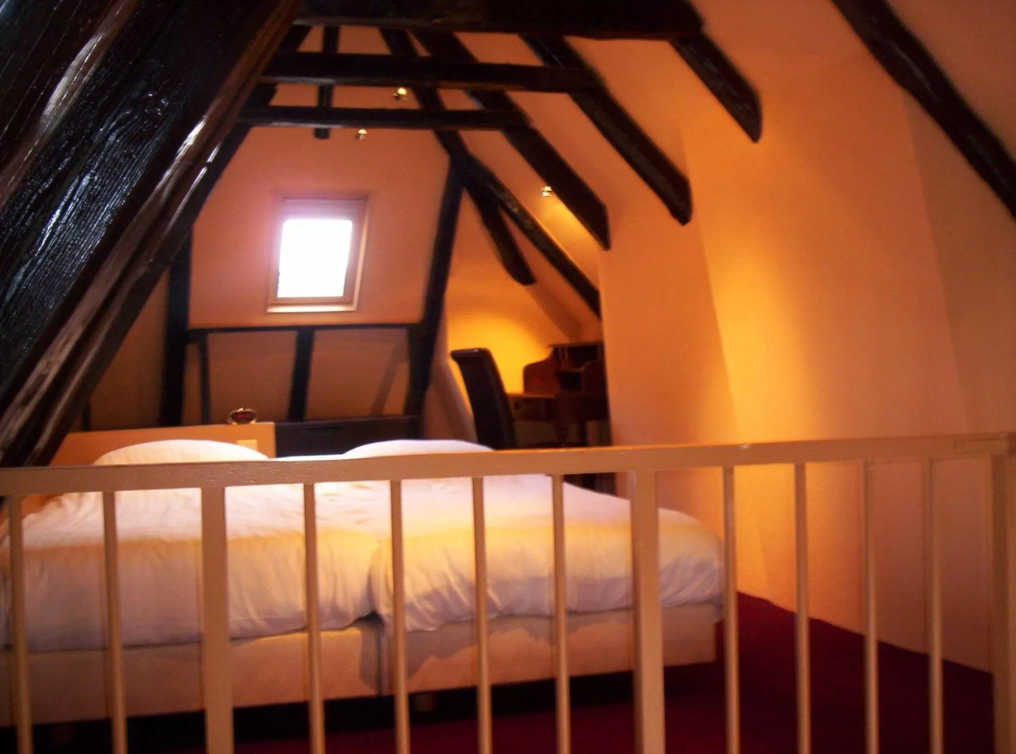 Bed in Hotel de Vischpoorte, centrum Deventer en aan de IJssel