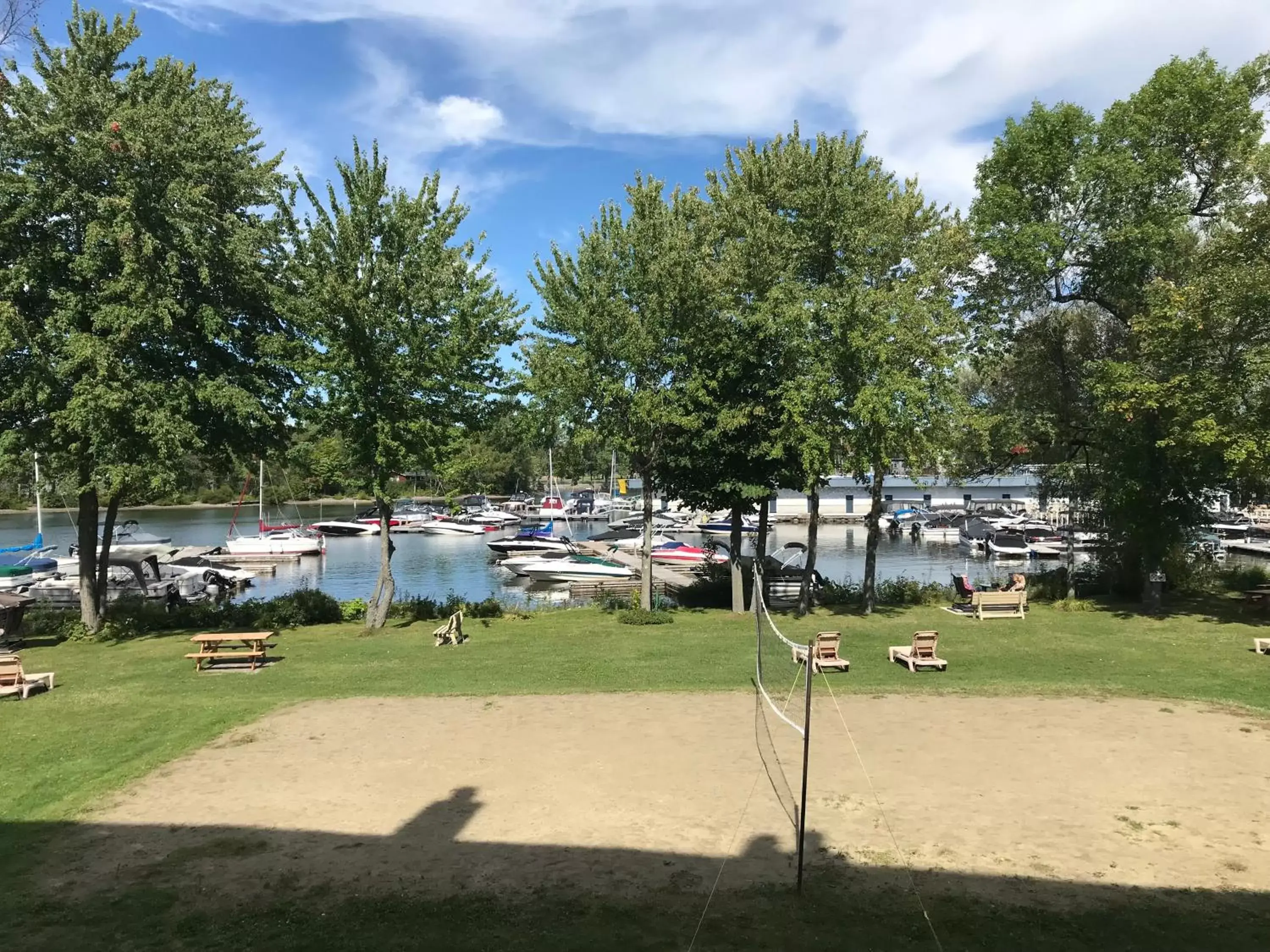 Garden in Magog Waterfront Studio 106