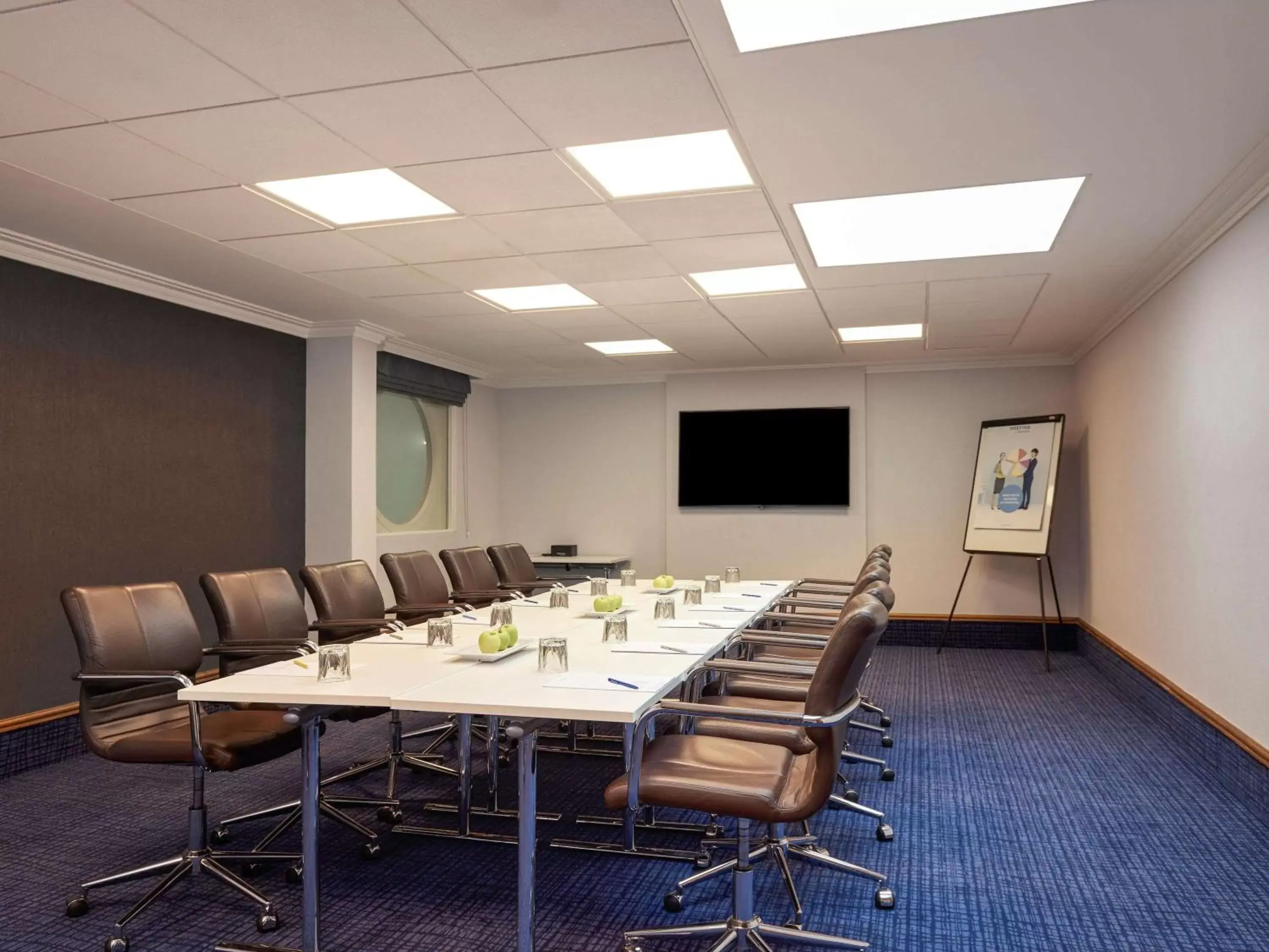 Meeting/conference room, Business Area/Conference Room in Novotel London Stansted Airport