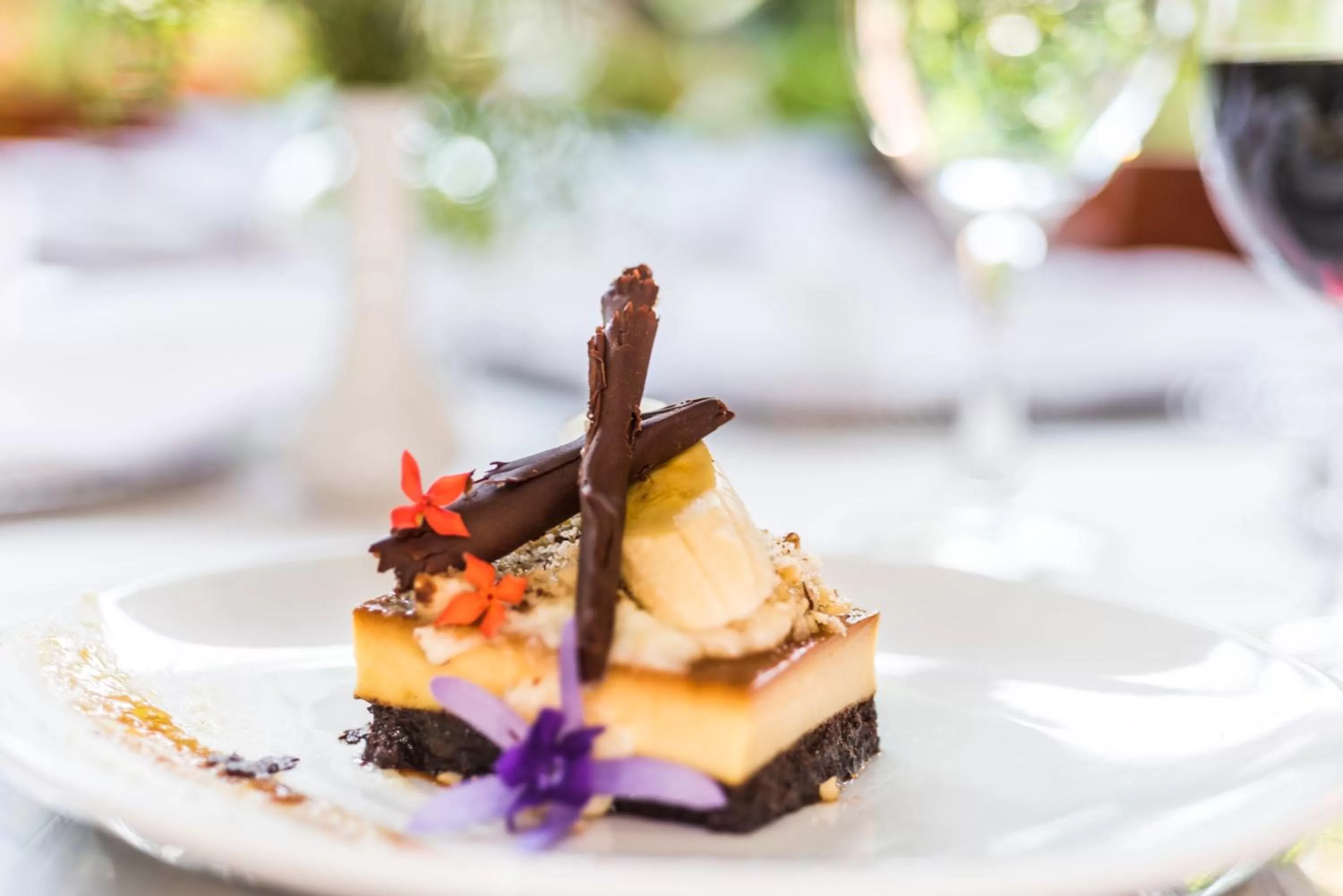 Restaurant/places to eat in Holiday Inn Convention Center by IHG