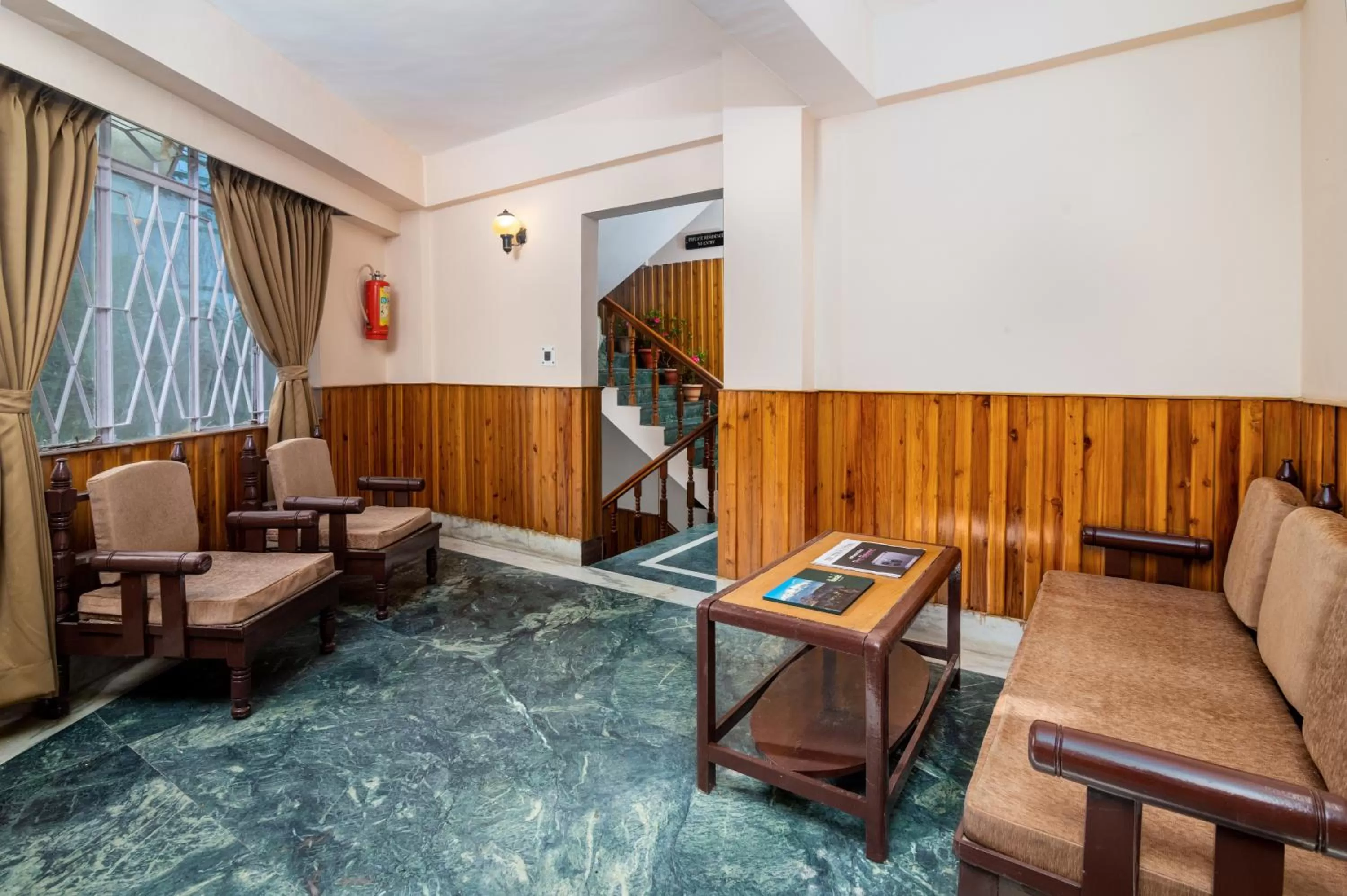 Lobby or reception in Muscatel Roma - 400 Mts from Mall Road
