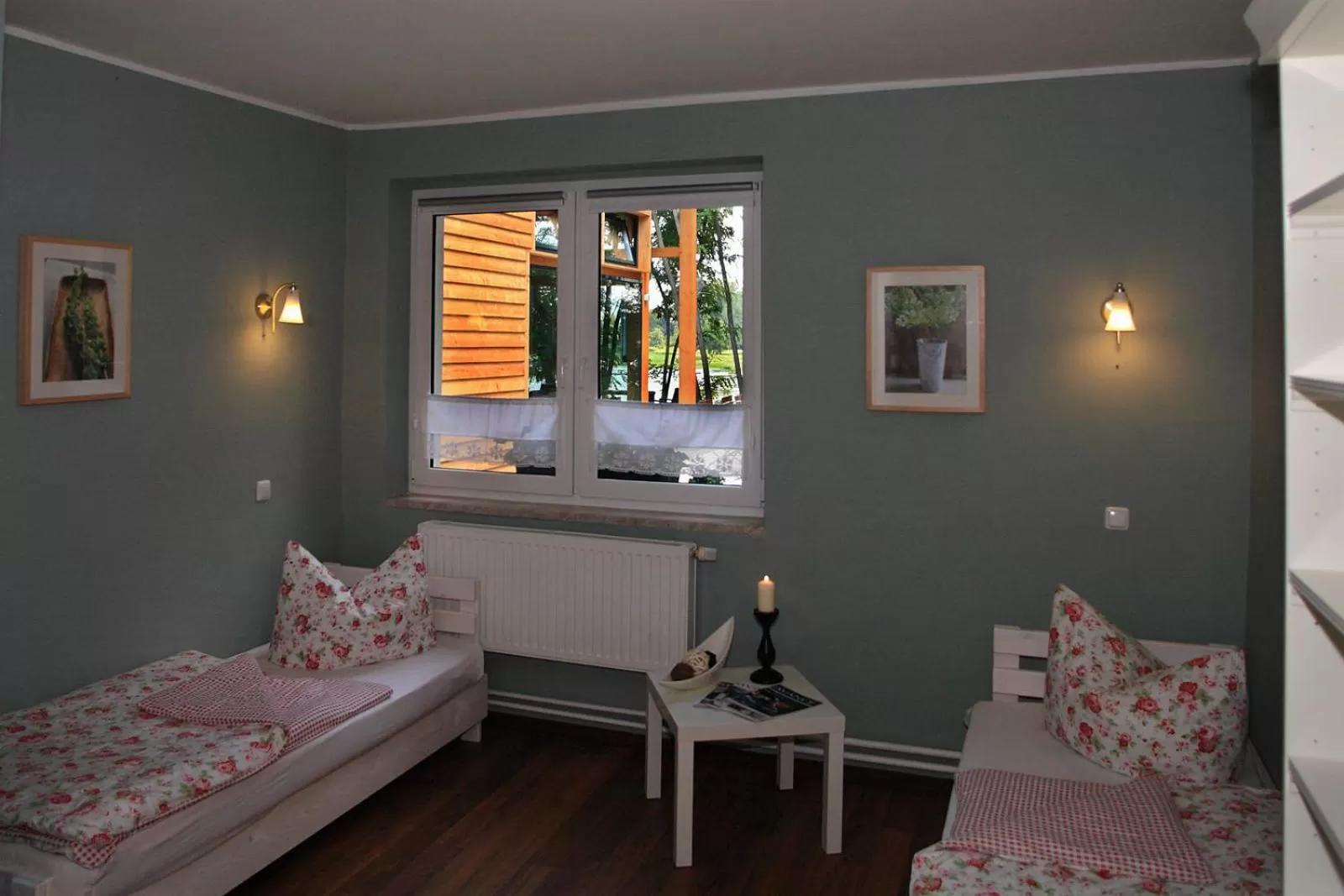 Bed in WELTRAD Am Fluß Restaurant & Quartier