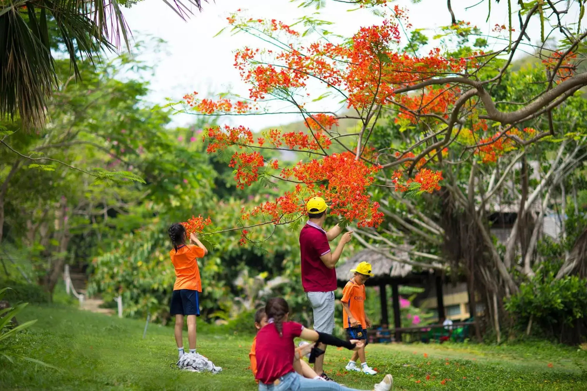 People in Hon Tam Resort