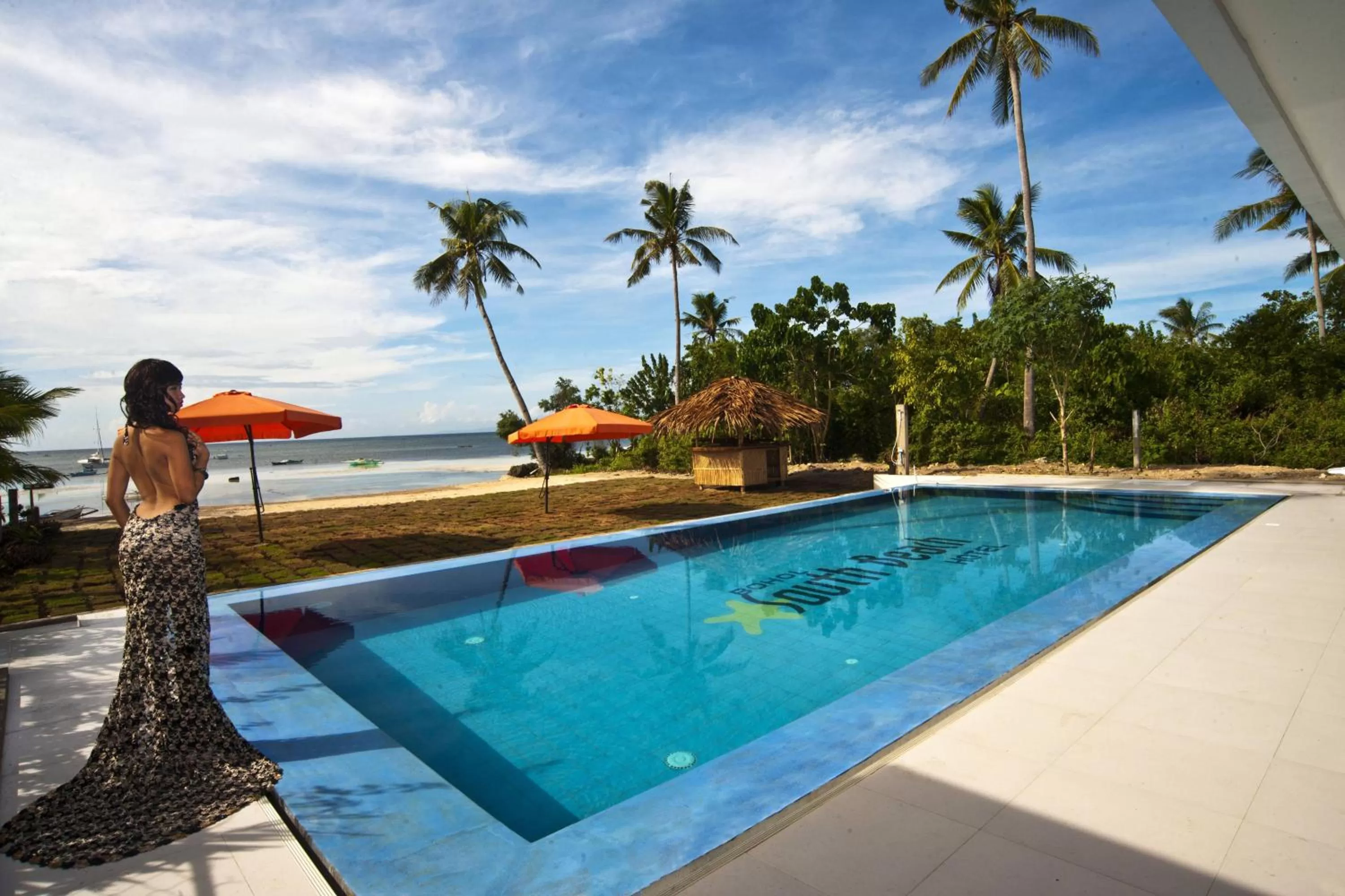 Swimming pool in Bohol South Beach Hotel