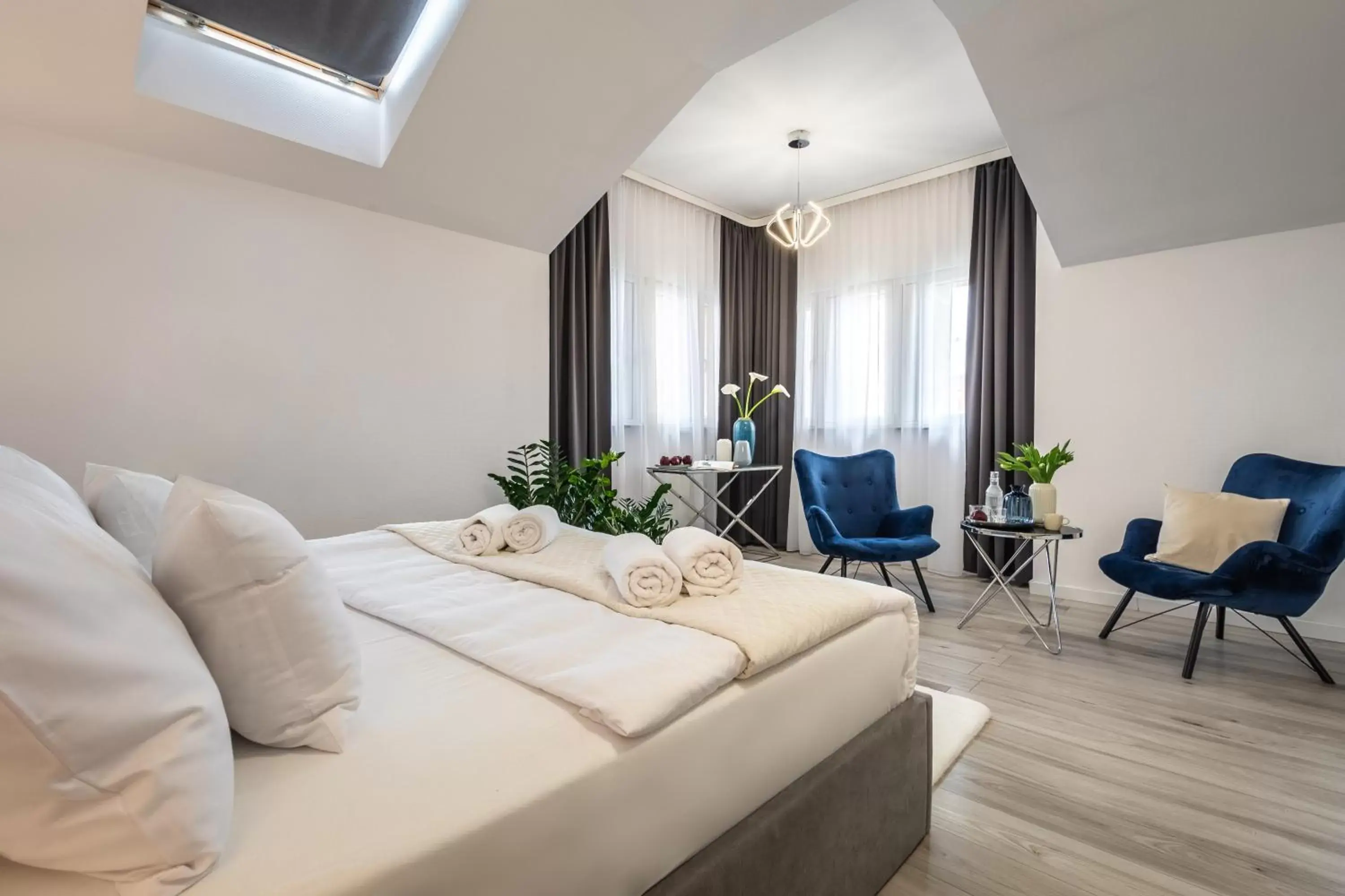 Superior Double Room in Hotel Sofia by The Railway Station Wroclaw Superior Double Room in Hotel Sofia by The Railway Station Wroclaw