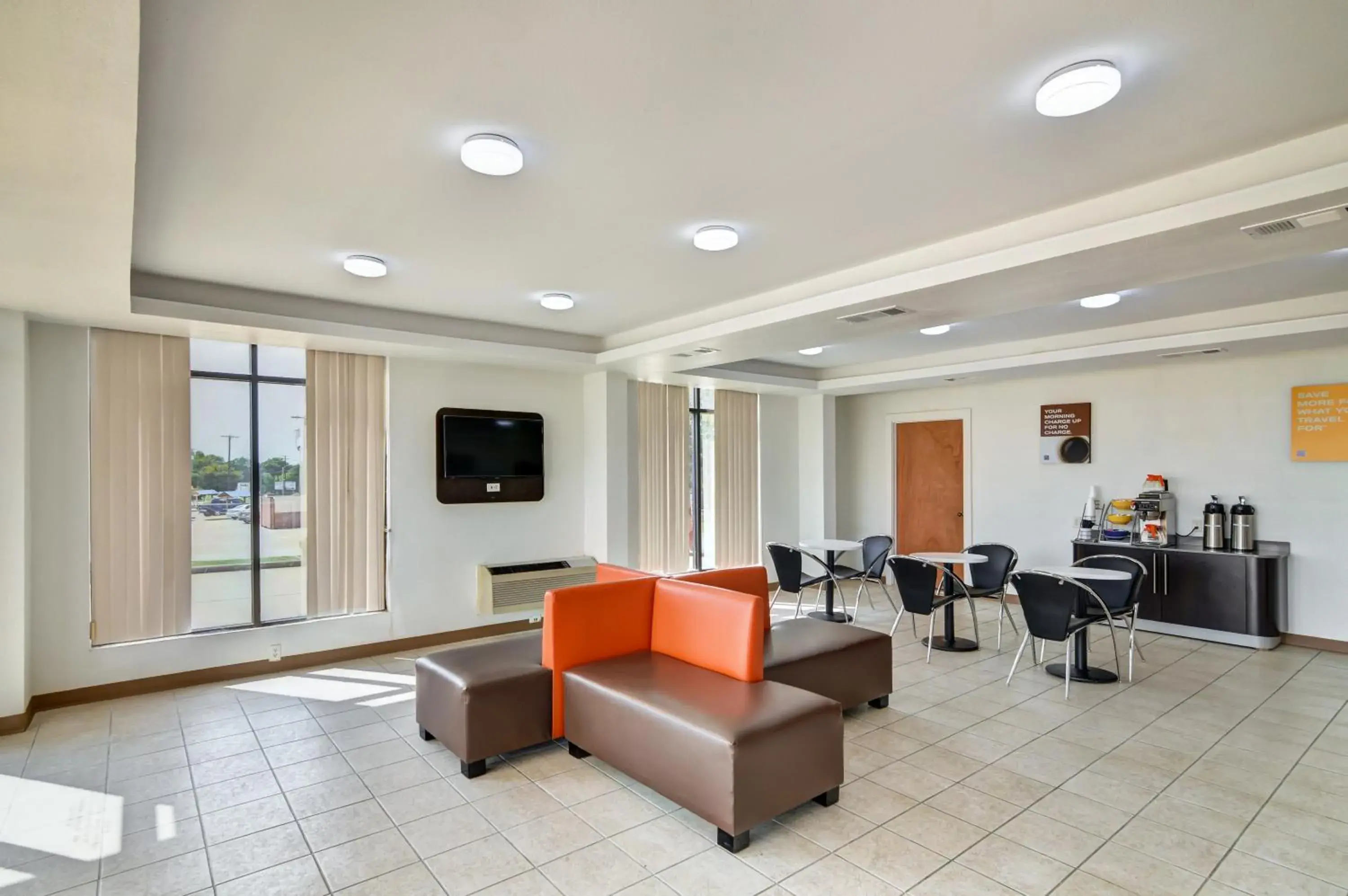 Lobby or reception in Motel 6-Lindale, TX