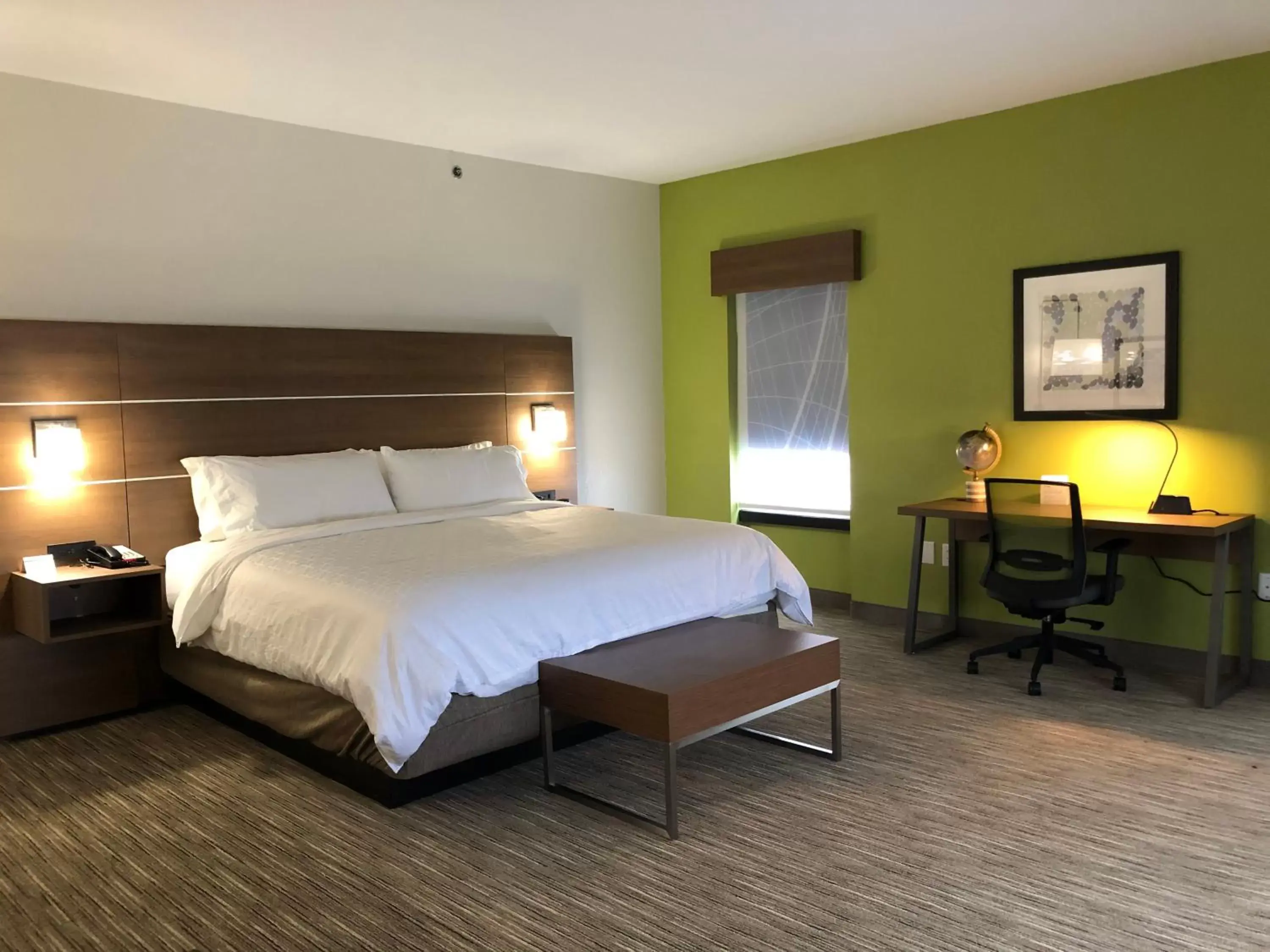 Bed in Holiday Inn Express Hotel & Suites Franklin, an IHG Hotel