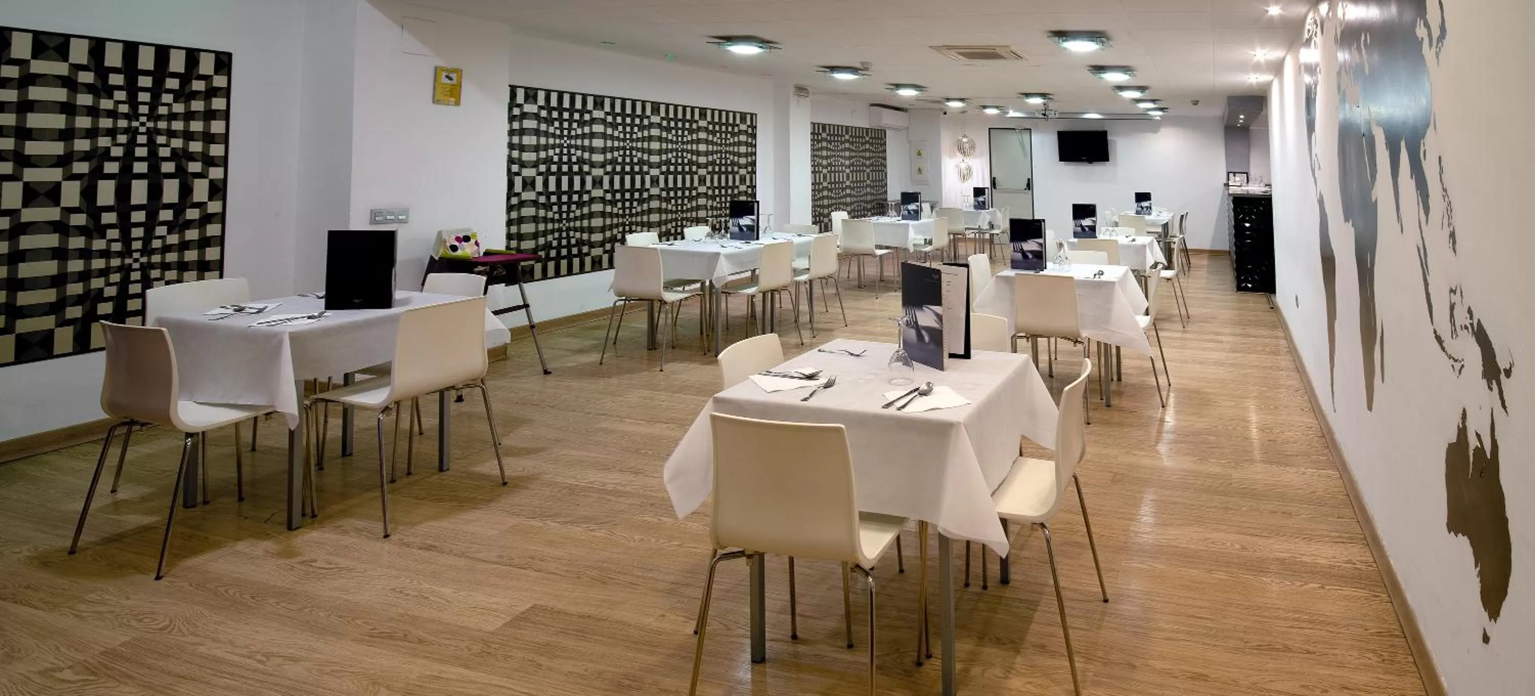 Restaurant/places to eat in Hotel Familia Conde