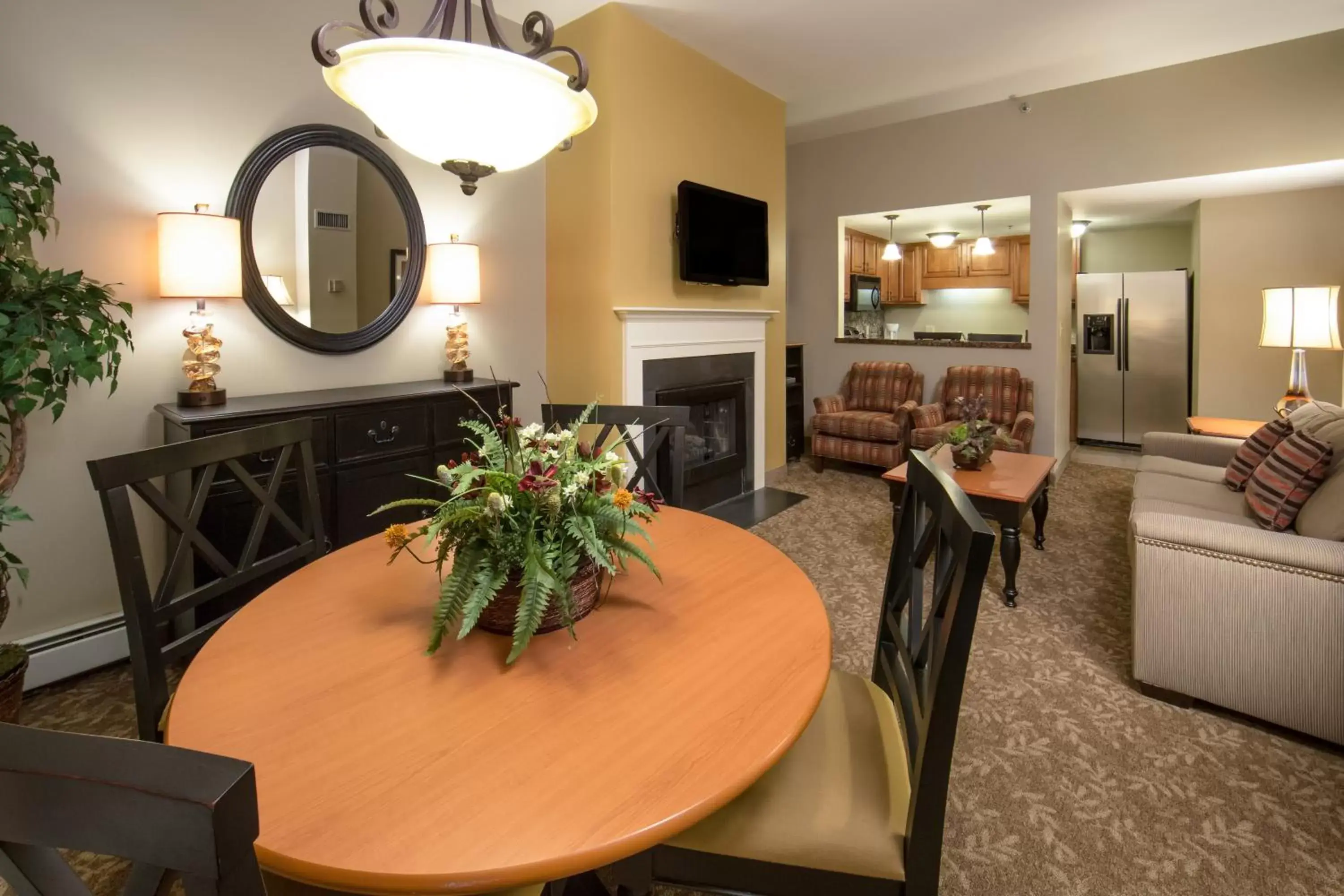 Photo of the whole room, Seating Area in Holiday Inn Club Vacations Mount Ascutney Resort, an IHG Hotel