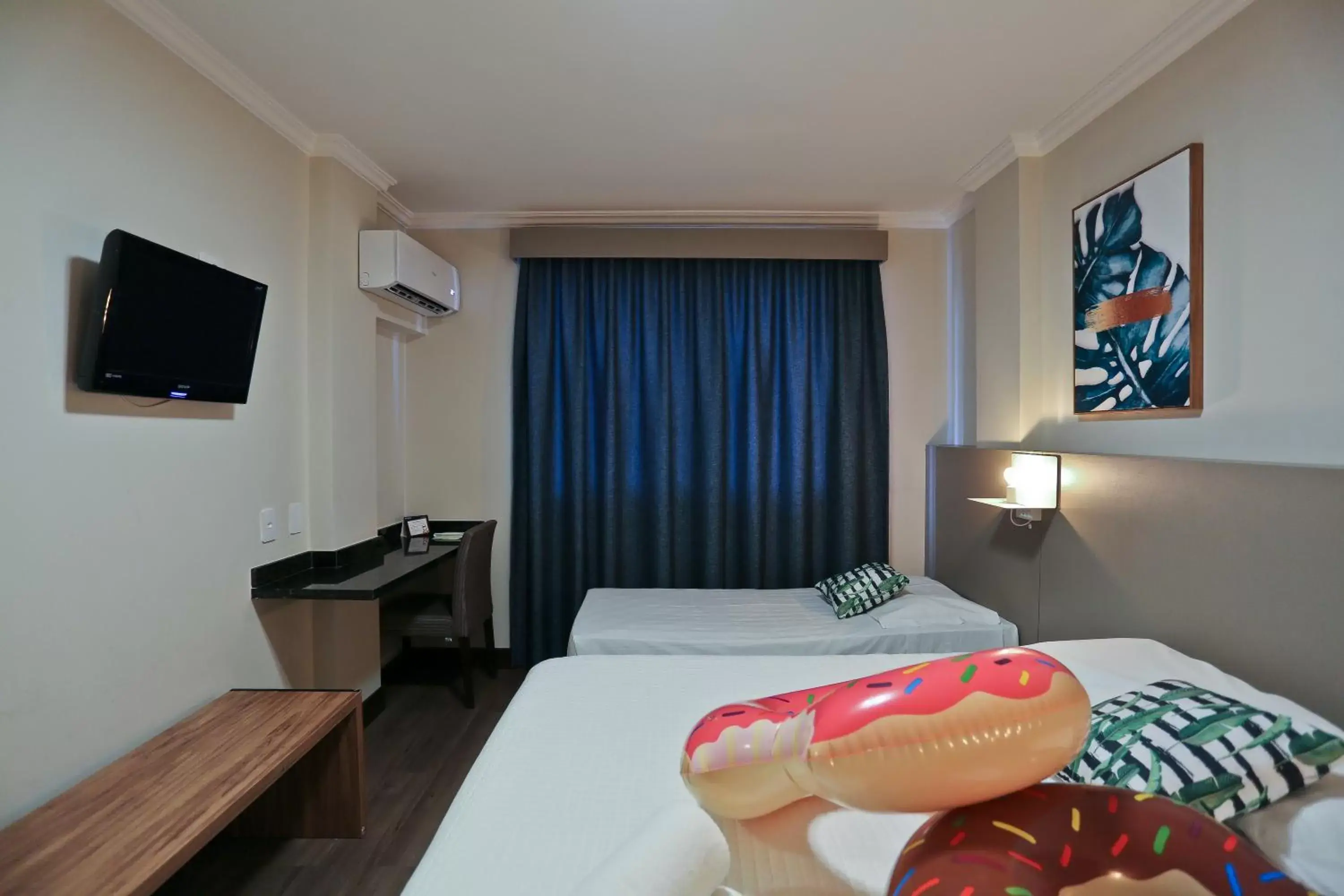 Bedroom, Bed in Sandri City Hotel