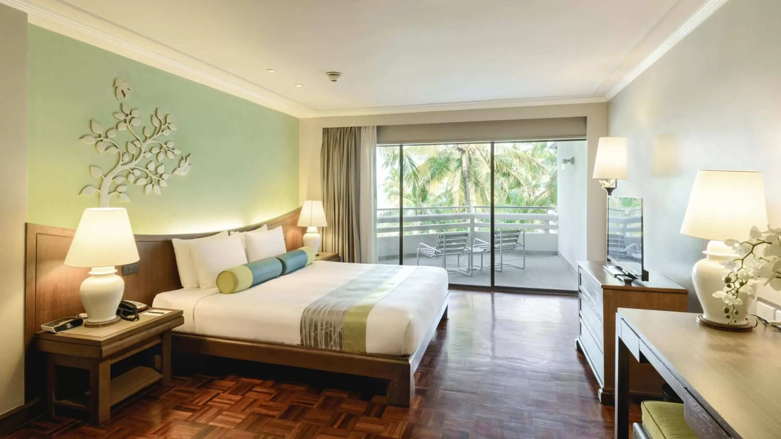 Balcony/Terrace, Bed in The Regent Cha Am Beach Resort, Hua Hin